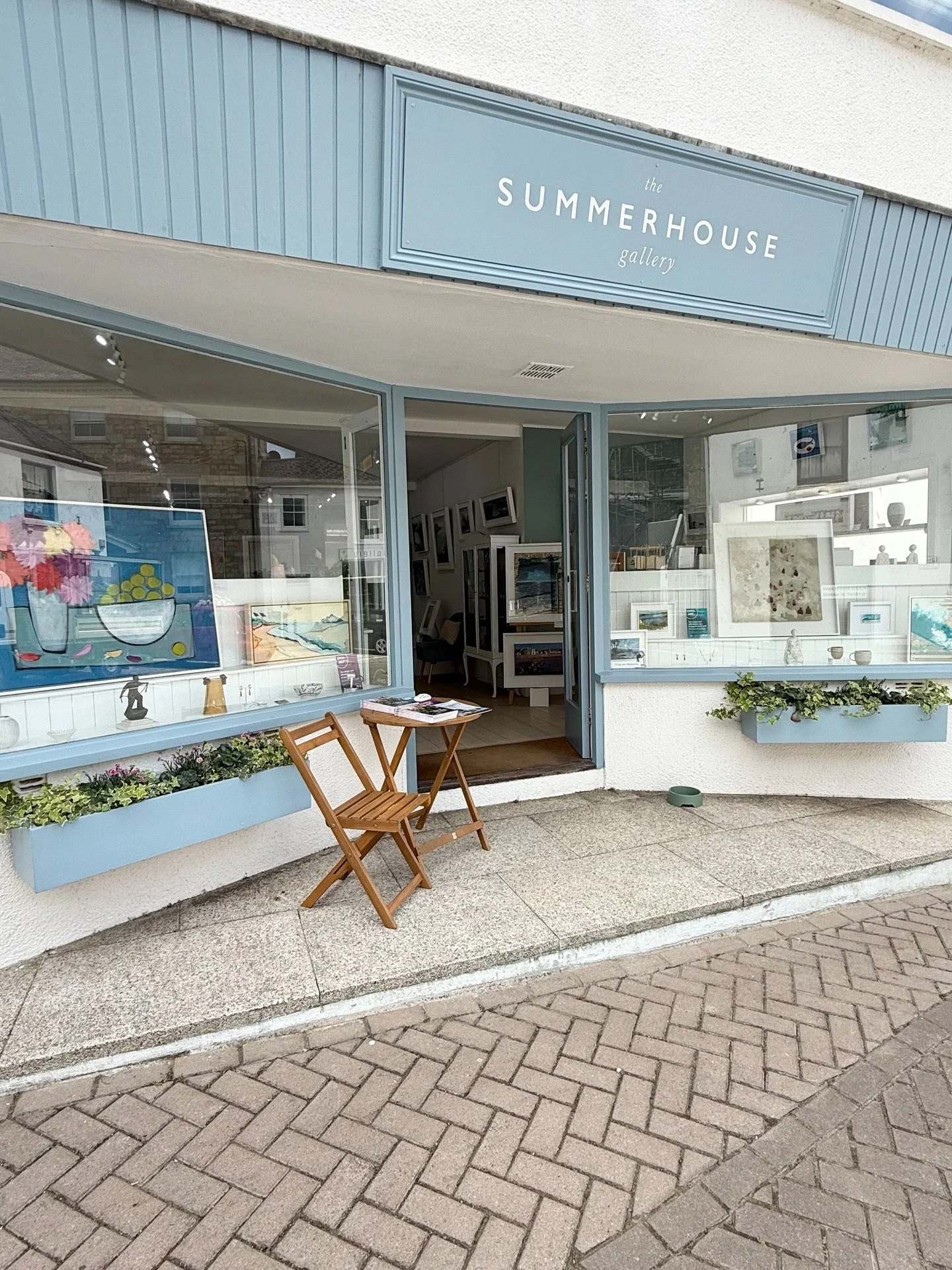 Welcome to The Summerhouse Gallery! Here&rsquo;s a little look around the gallery as it is now, before a full rehang next week&hellip;

Aisleigh Anne&rsquo;s distinctive landscapes have been getting a lot of love- those colours! 😍

John Piper, Neil 