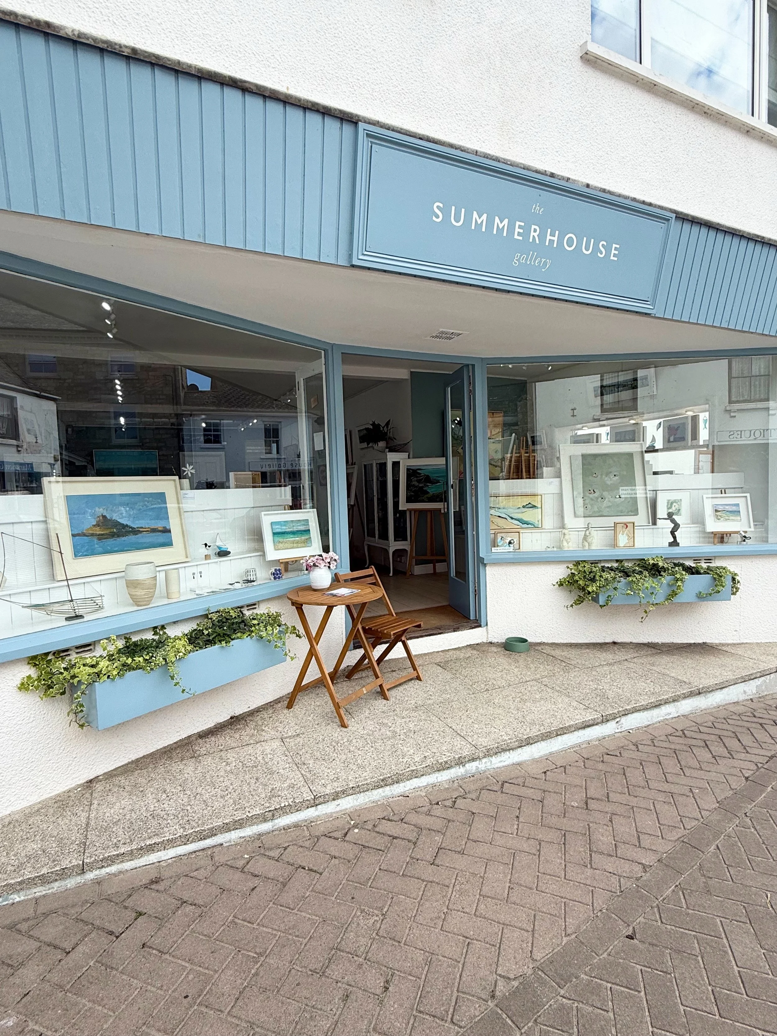 So many lovely things have been arriving this week! We will show you properly over the next few days. For now though, here&rsquo;s a refreshed gallery showcasing around 30 South West- based artists and makers ☺️✨ 

The Summerhouse Gallery | Marazion 