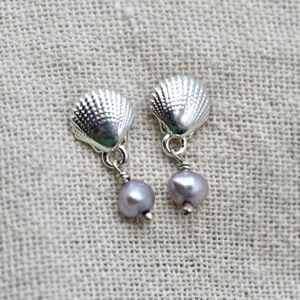 925 Shell Stud with Lilac Freshwater Pearl