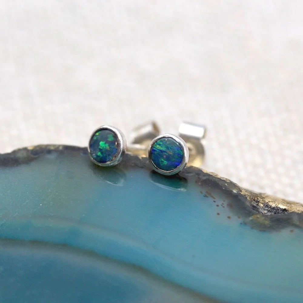 Pixi-3mm-Stud-Australian-Opal-2.jpg