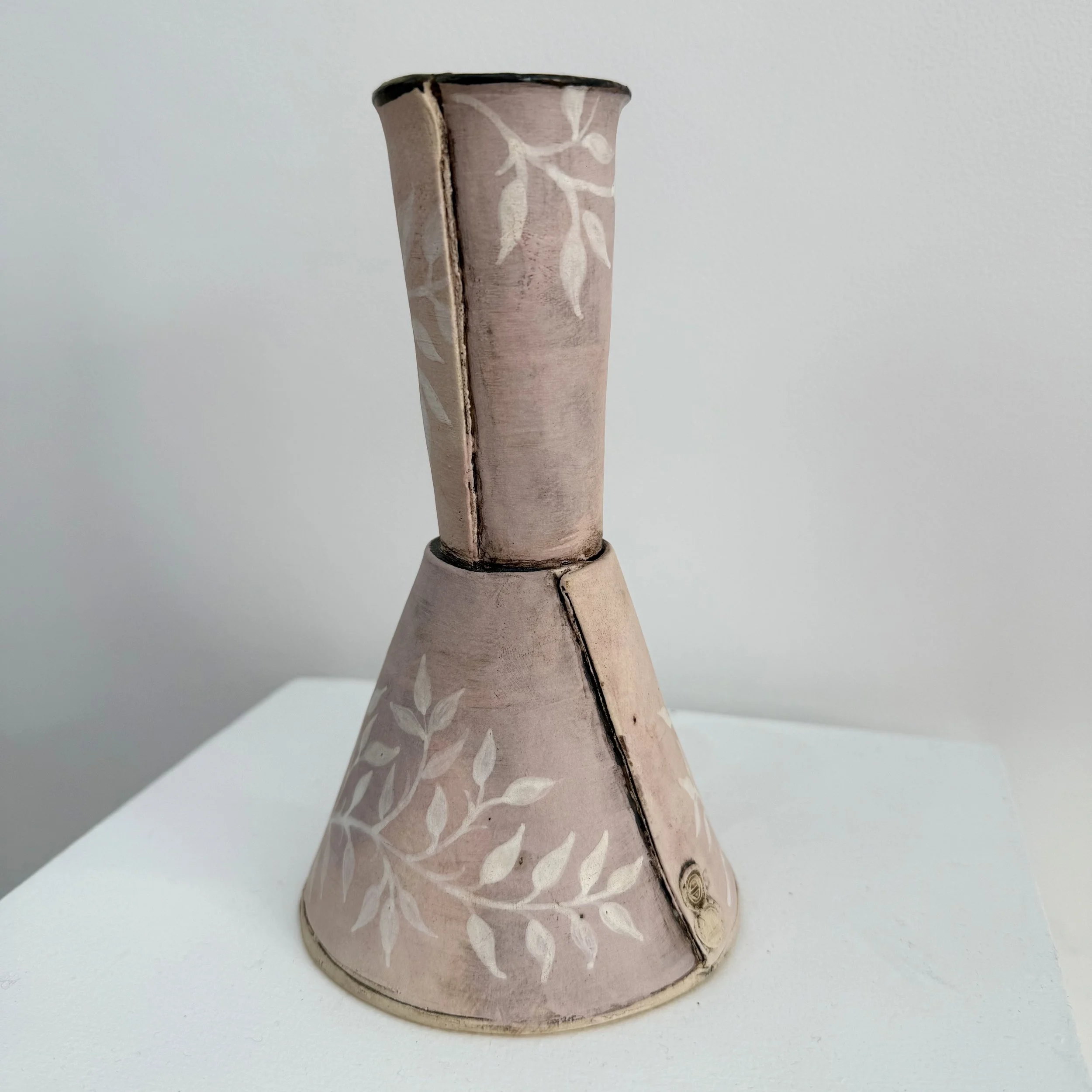Sarah Dunstan- Pink cone vase 3.jpg