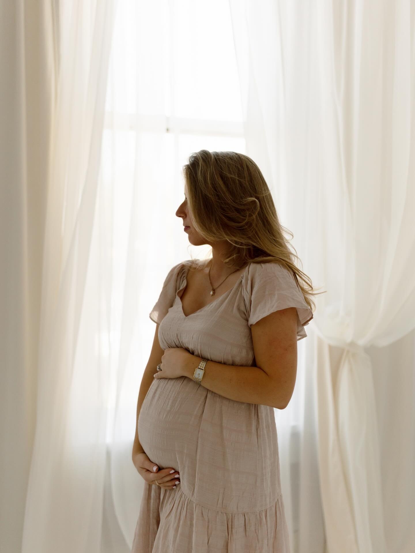 I felt like my diary needed a name change 🤍

This little page on the internet has been my creative outlet since high school. What started as posting food pictures and recipes slowly grew into sharing my wellness habits through college, and eventuall