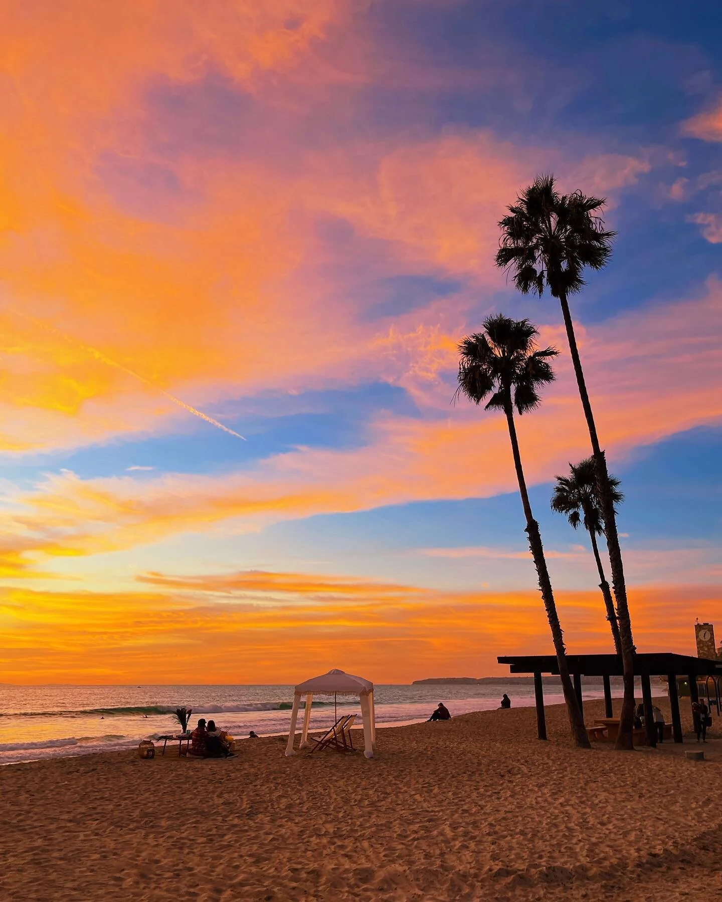 The sky was unreal for the luxury picnic set up we did last night😍🔥🌅
☁️🧺
Thank you @ladycassandraelle for your business! We&rsquo;re so happy you guys enjoyed yourself!
🪩
#luxurypicnic #sunset #sanclemente #sanclementepier #beach #ocean #palmtre