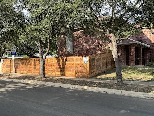 Fence 2.jpg