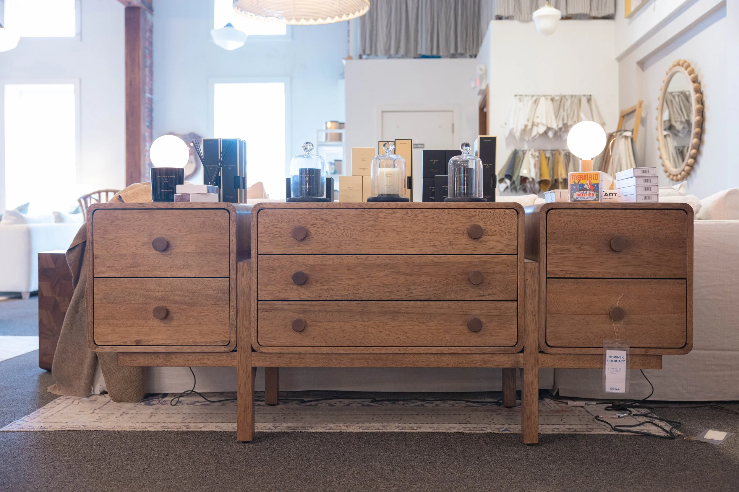 Minsk Sideboard
$5166
80W 22D 30H
