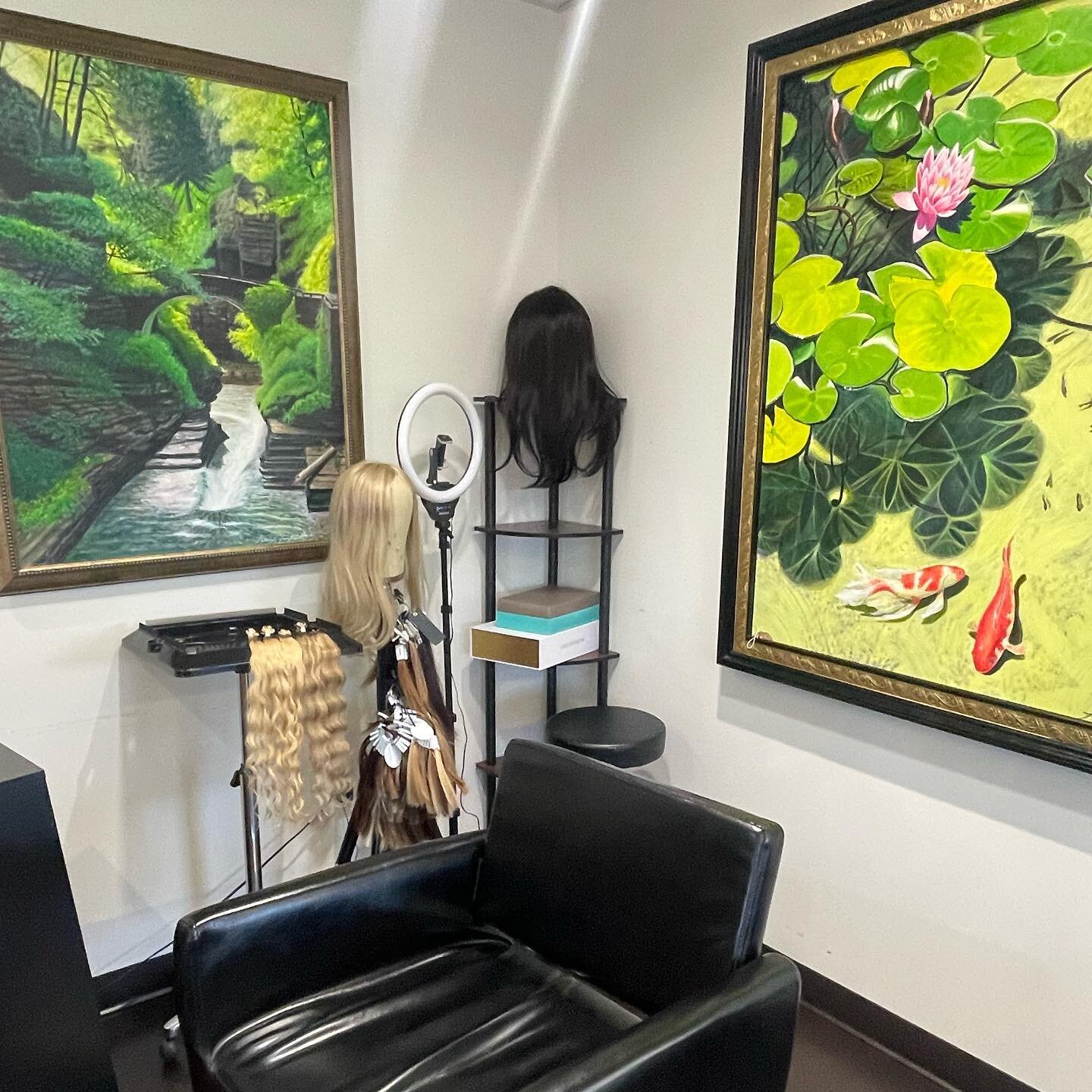 ✨A N N O U N C E M E N T✨

Cleveland Beauty has moved to a new salon space!

First, thank you to all of my girls at Sinistra Hair Lounge who have always been awesome &amp; supportive to me. 

Second, thank you to all of my guests who have helped me c