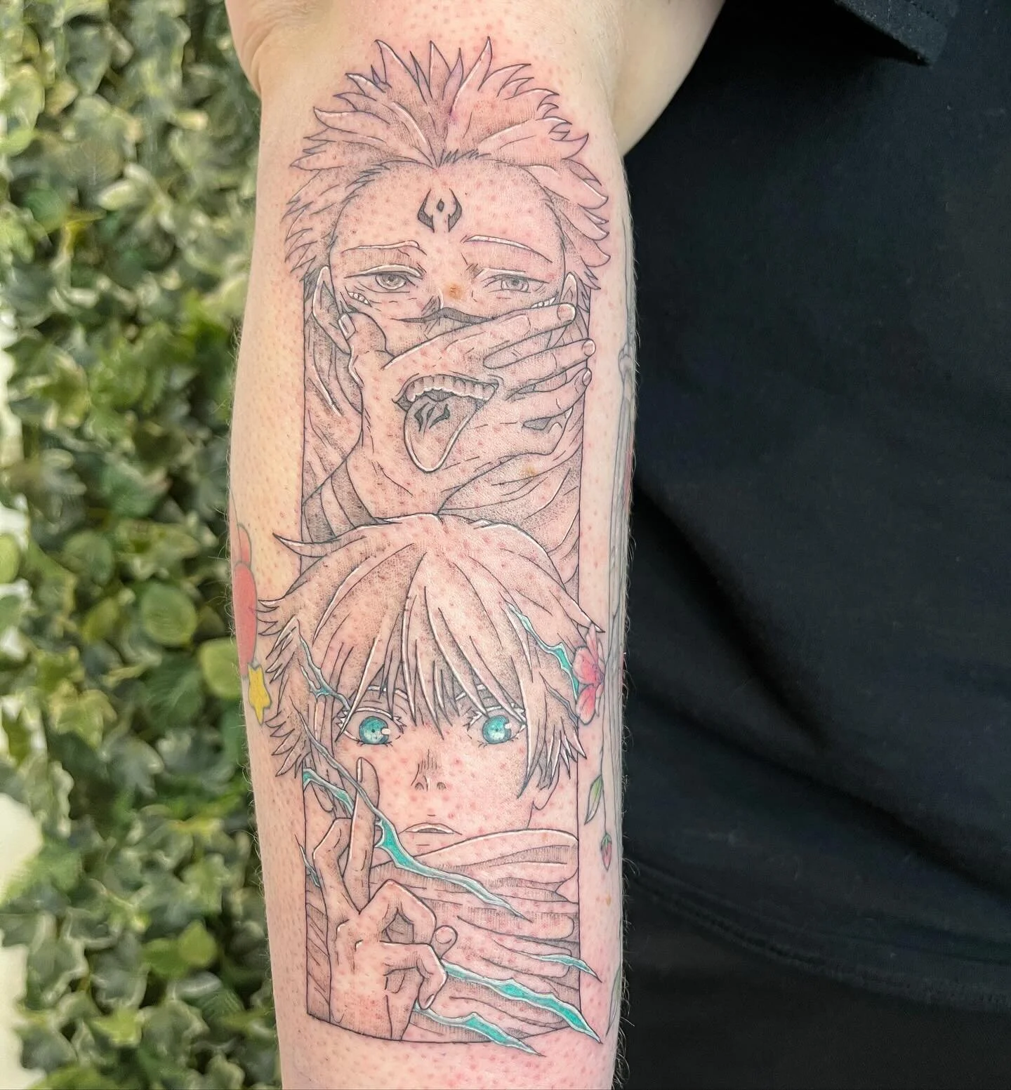 Jujutsu Kaisen piece by Dea, @deabeantattoos. Thank you so much for all of our wonderful clients that come to do for anime pieces. She grew up watching anime and now being able to tattoo it makes her so happy. 

She would love to do more characters f