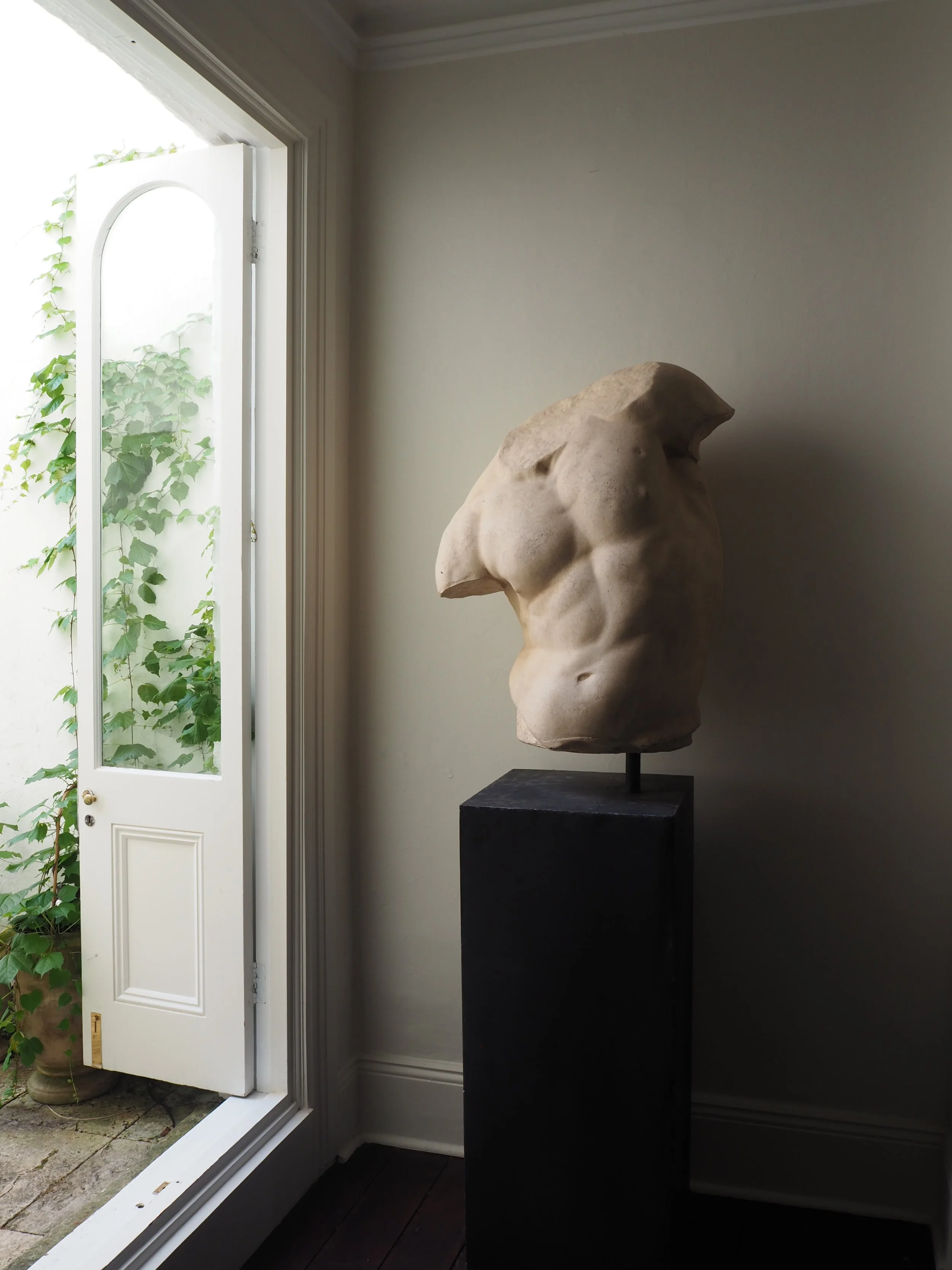 Formal dining room, that opens onto the courtyard.