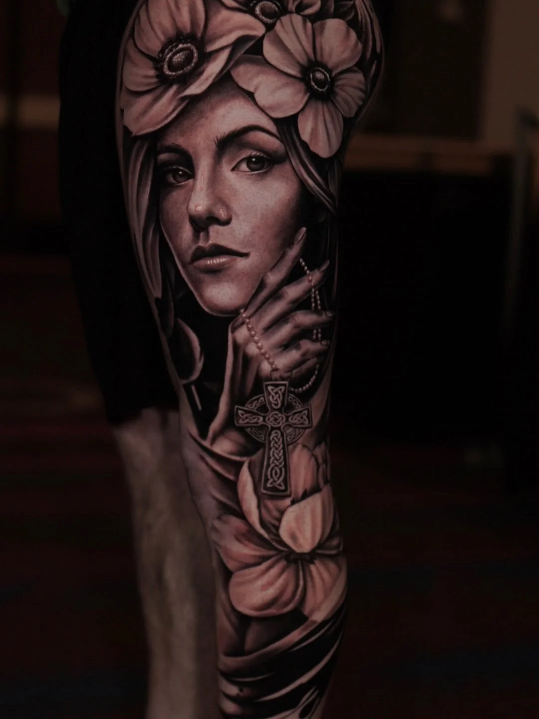 Thank you @pittsburghtattooexpo for a great time this weekend and it was great seeing all the beautiful people. Was able to get best of show this weekend with this piece of my clients wife. Proudly using @industryinksusa and @tattystick