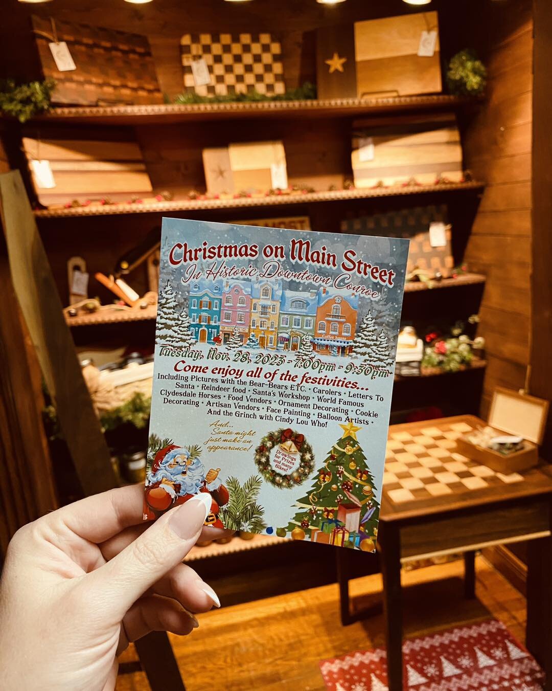 CHRISTMAS ON MAIN STREET!
November 28th
7-9:30 pm 
(right after the tree lighting!🎄)

Downtown Conroe will be a holiday hot spot, even Santa is coming🎅😎