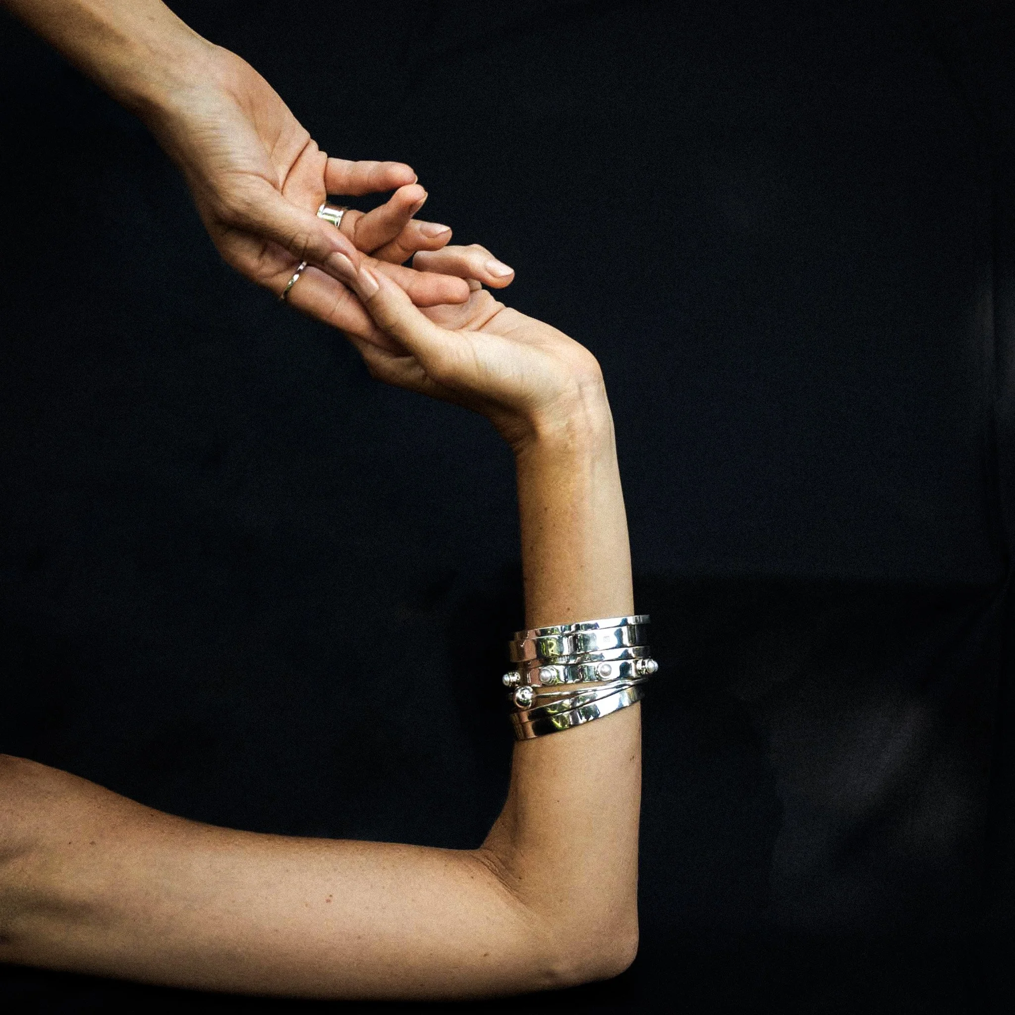 HillsdonS_BangleStack_2026_Photo SophieHillsdon.jpg