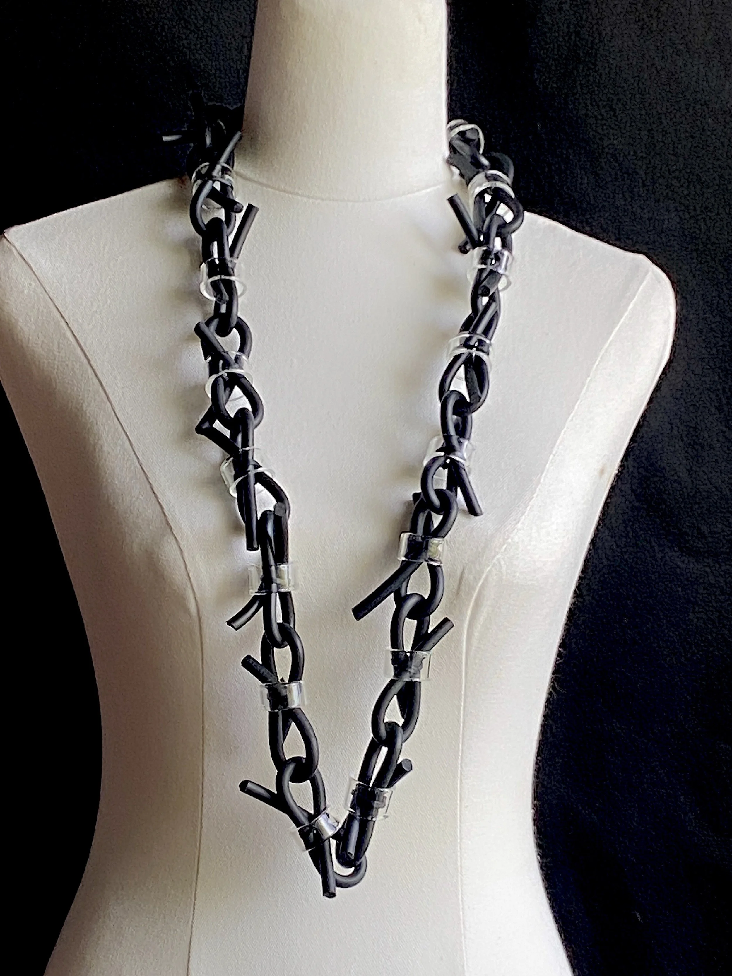 OLIO-GinaFairley-Growth-necklace2025-Photo-OLIO.jpg