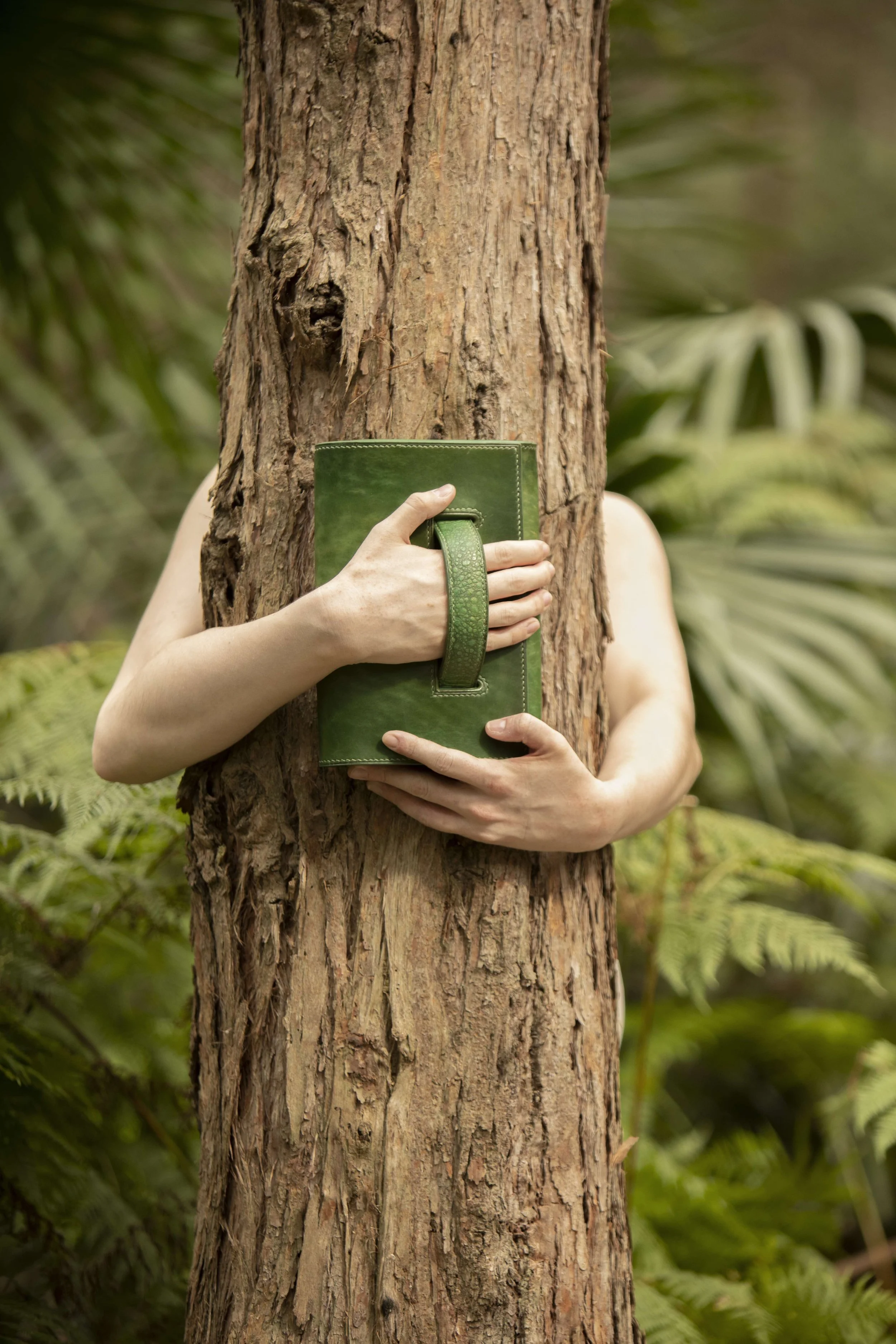 AMELIA clutch eucalypt_FrancesMocnik (1).jpg