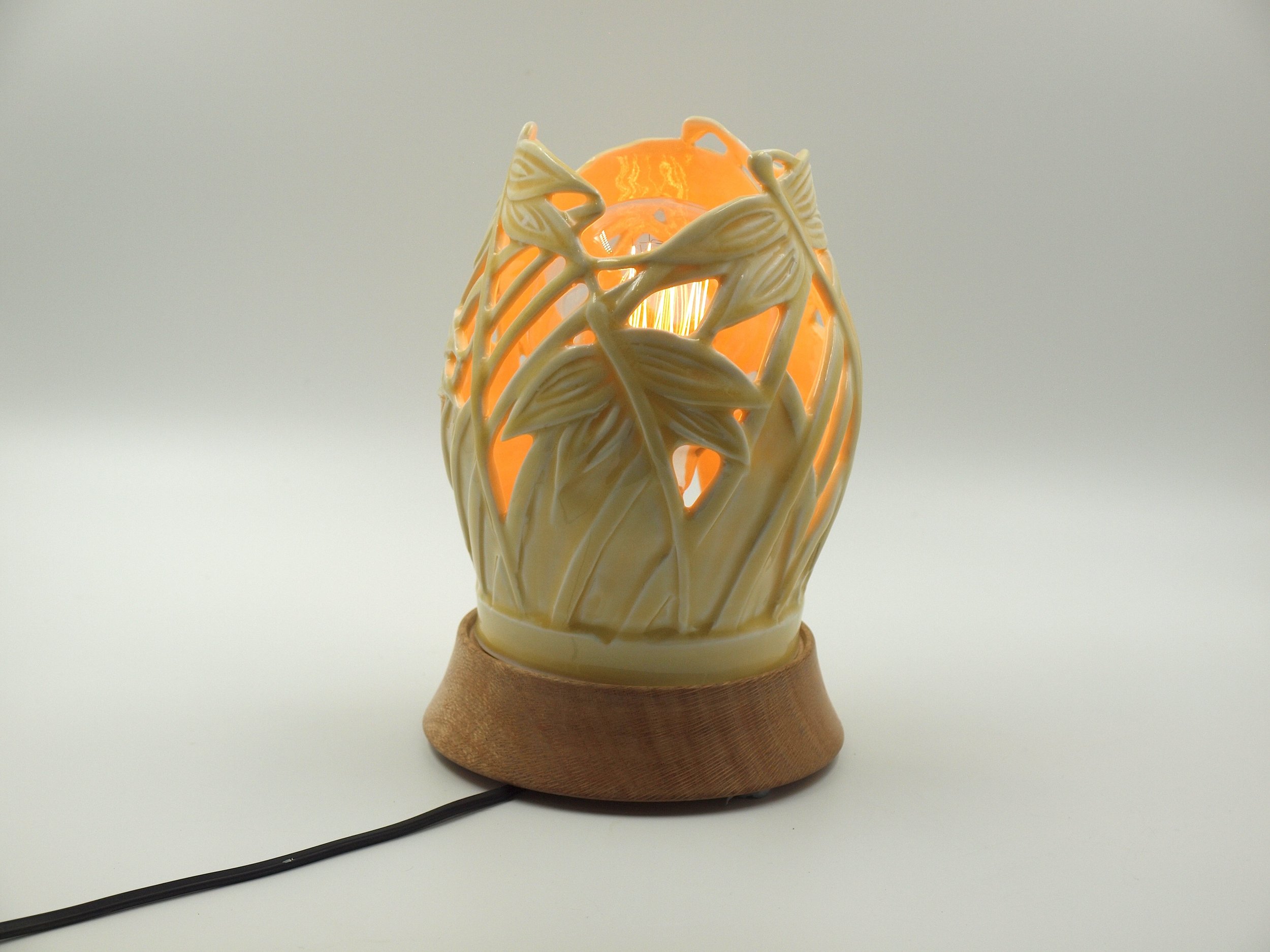 ThomasS_TableLamp_2024_GMertens.jpeg