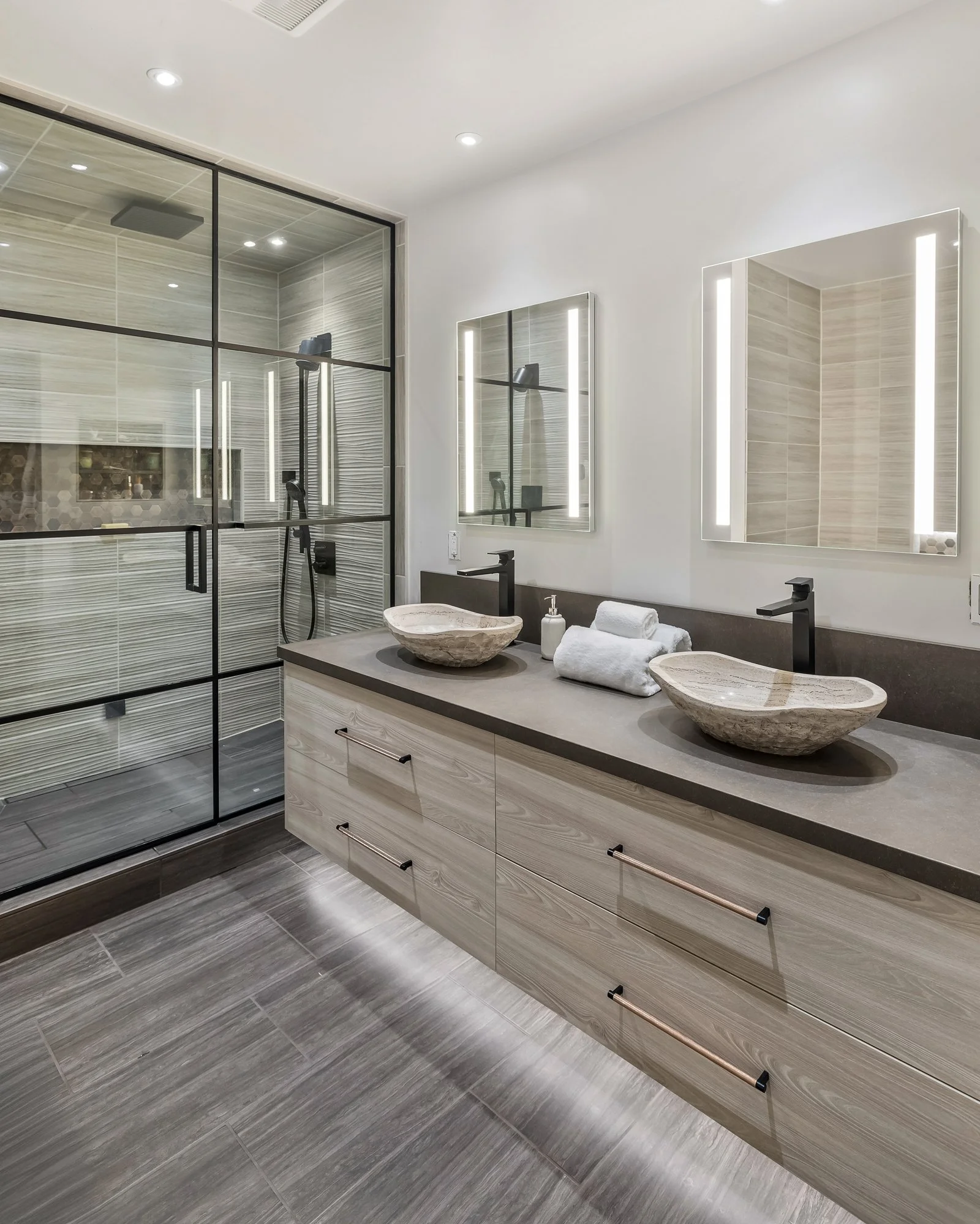 floating double vanity Plus Interiors HI.jpg
