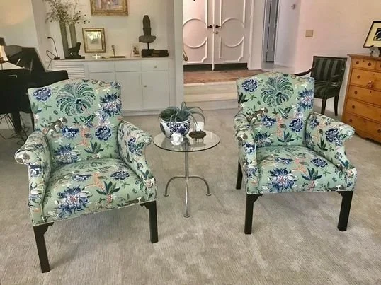 Accent Chairs, Ottomans & Benches