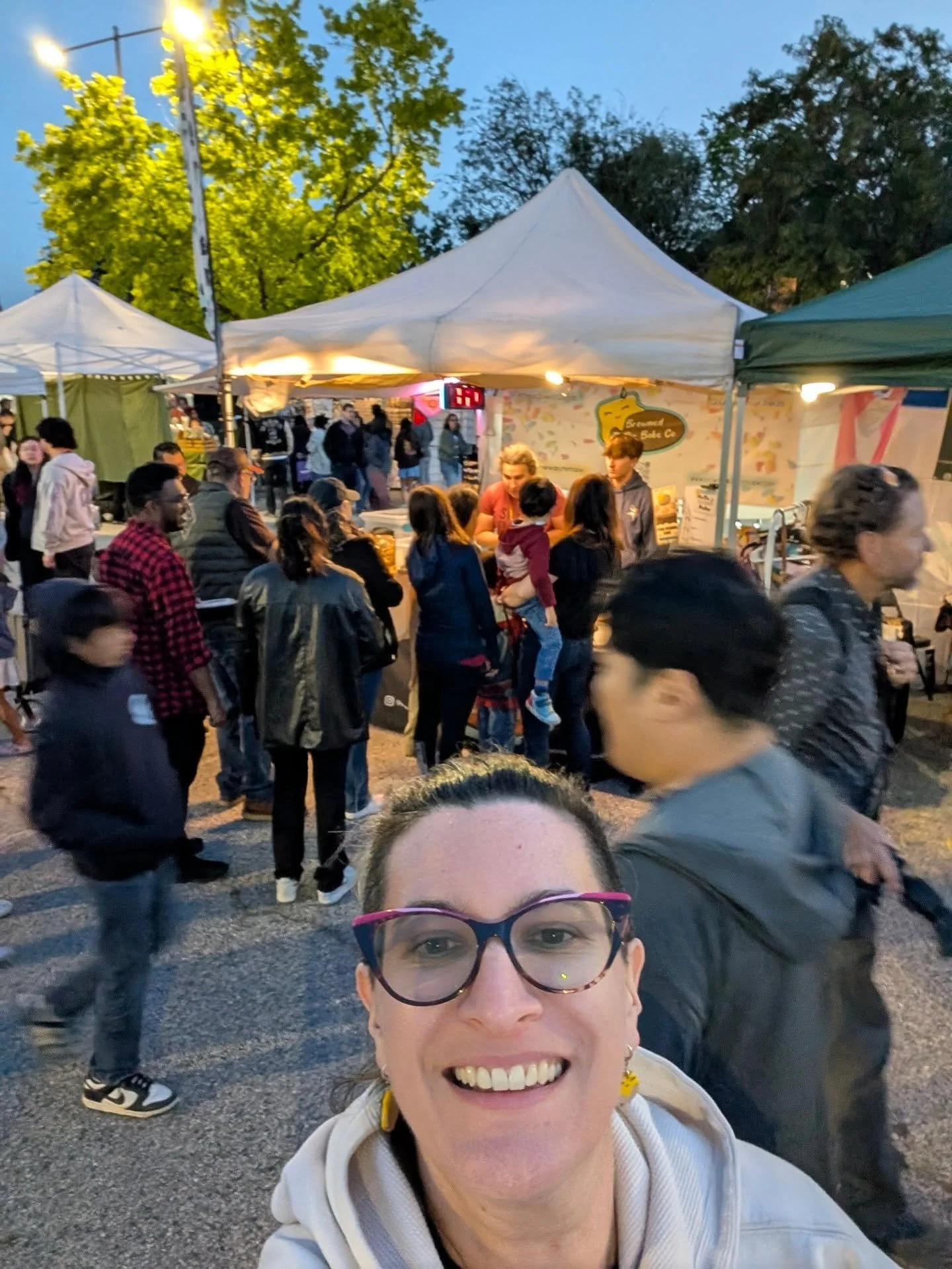 💕 Feeling the love tonight! 💕
Thank you everyone who came out and snapped up so many treats I had to leave early to head home and make more! THANK YOU for supporting this small business, every little bit helps us with the bakery build out. 
See y'a