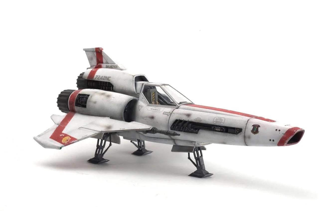 ** COMING SOON ** BSG Viper - 1/32 Moebius