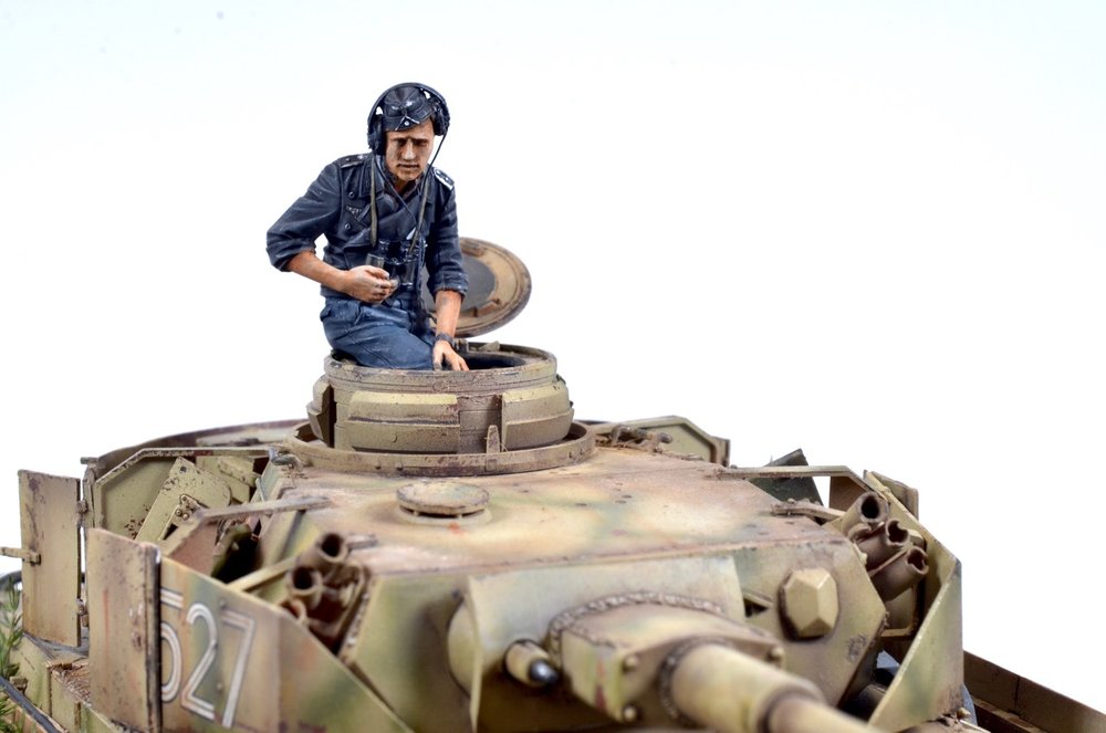 Panzer IV G Alpine figure.jpeg