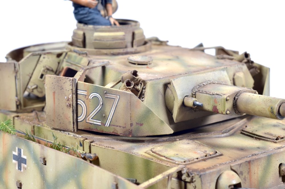 Panzer IV G detail skirts.jpeg