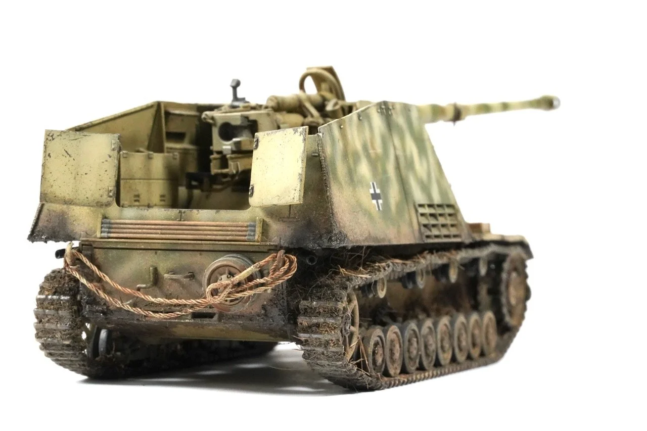 Nashorn Heavy Tank Destroyer - Tamiya 1/48
