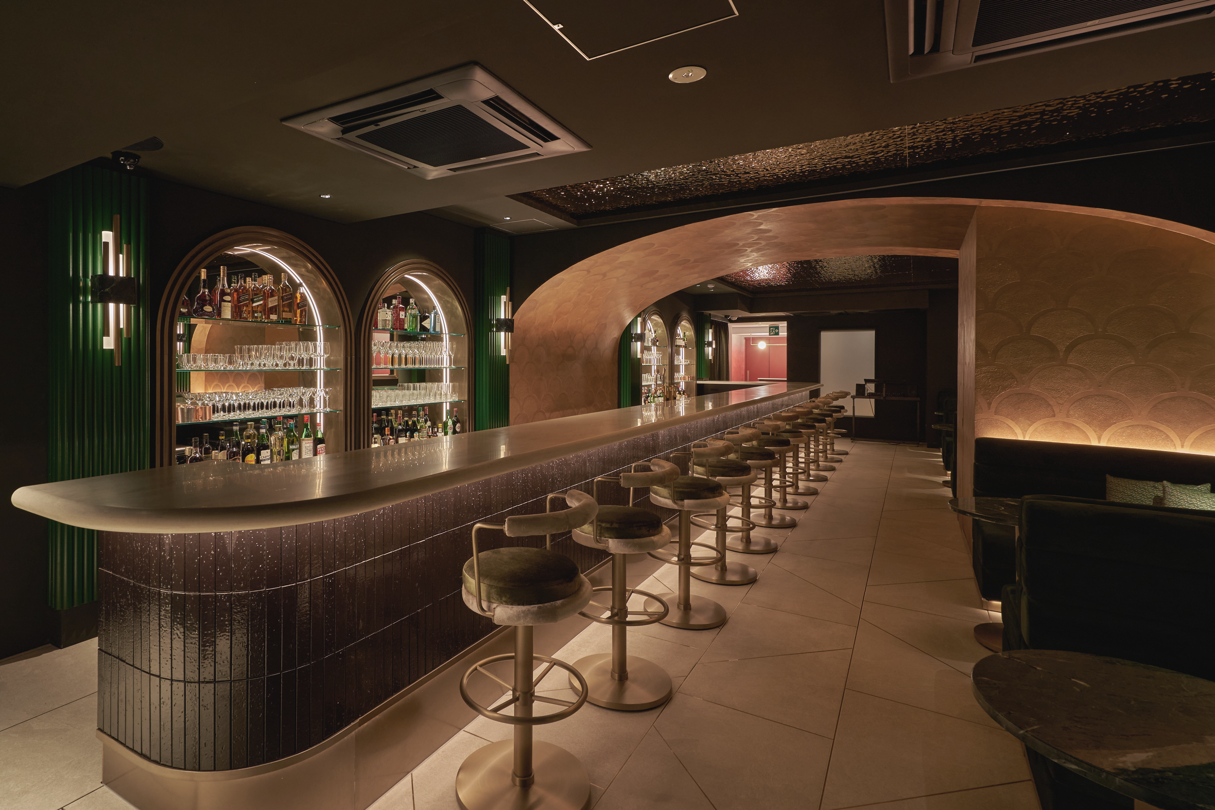 Satin — bar counter detail