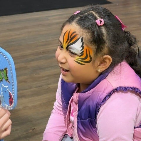 🌟 Had an amazing time at @thejumpcity ! Nothing better than getting your face painted for free at your local indoor playground. 😄 DM us or click link in bio to book for your event!

🎨 Face &bull; Body Painting
🌈 Matte &bull; Glitter Tattoos
✨ Bli
