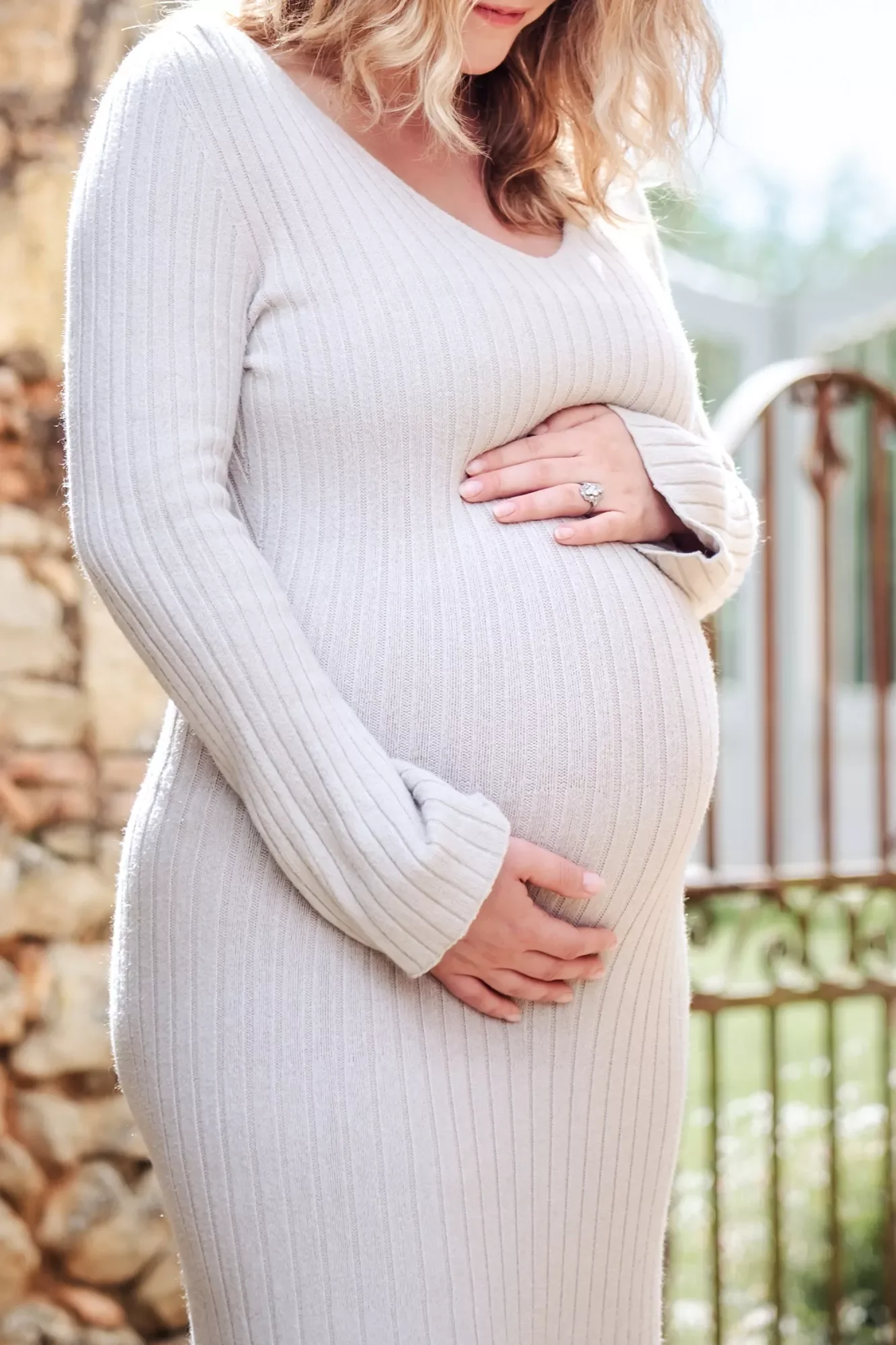 pregnancy-photoshoot-courtney-sarahmadoula-05-2026-4578-2000px.webp
