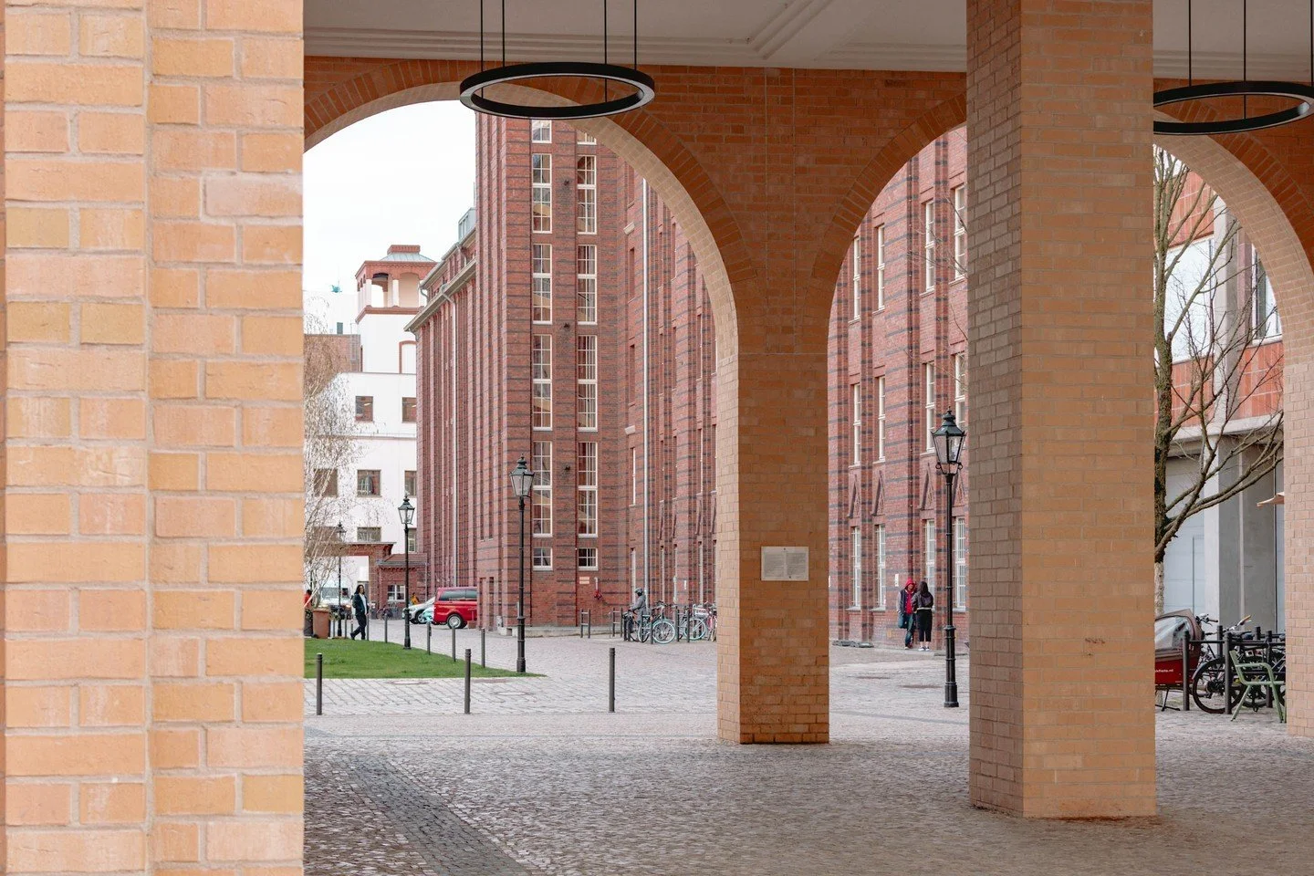 Arches. 

.
.
.
.
#lightsofsidonia#travelexposurephotography#worldphotoagency#yourshotphotographer#womenphotograph#adventure#berlin #travelberlin #germany #visitberlin#berlinlovers#urbanphotography#instaberlin#weloveberlin#nikonpictures#womenphotogra