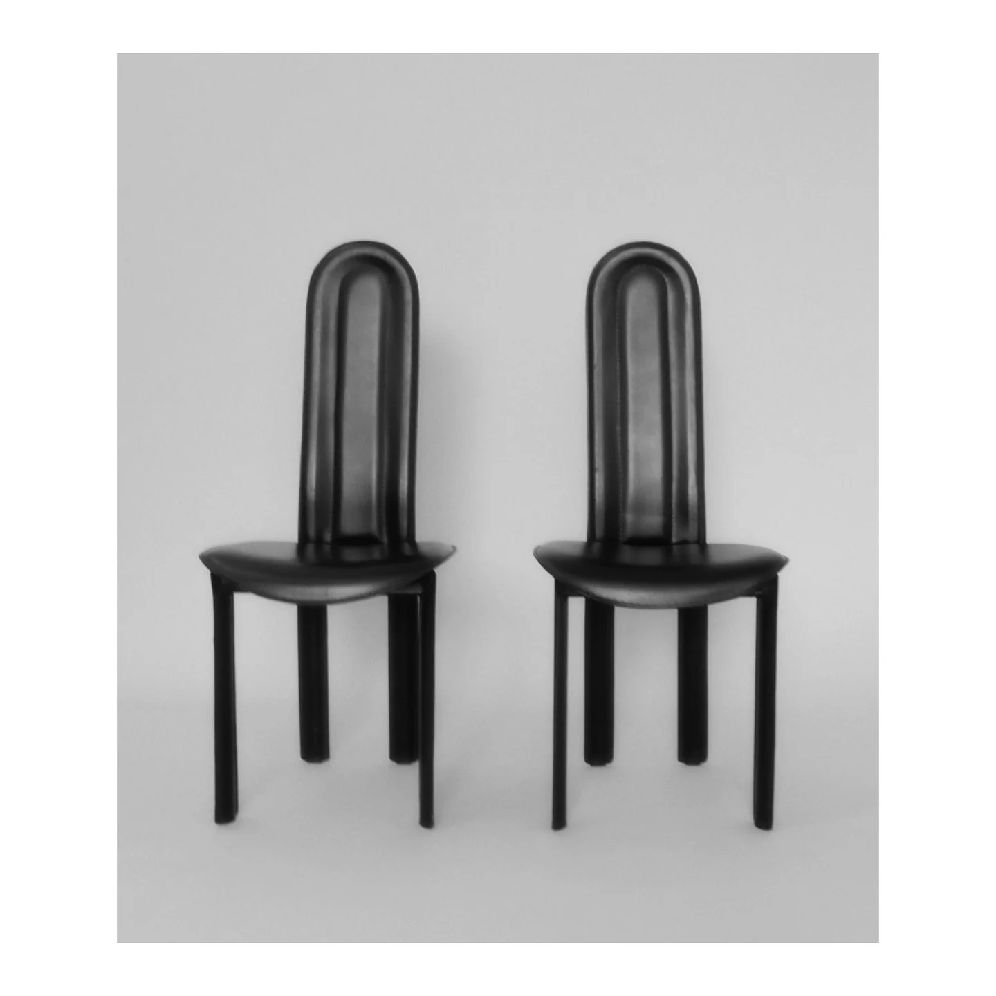 POST MODERNIST |  Italian Dining Chairs
.
.
Italy, Post Modern, 1980s
Finish: Leather
Dimensions: H108 cm x W45 cm x D45 cm
Qty: 2
.
.
.
.
.
 
#vintagefurniture #vintage #interiordesign #brutalism #midcenturymodern #midcentury #midcenturyfurniture #a