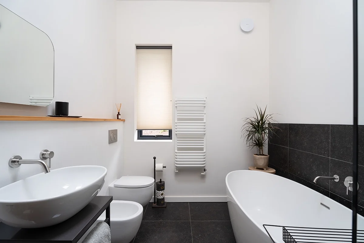 The Grain Store_The Space_Bathrooms_4.webp