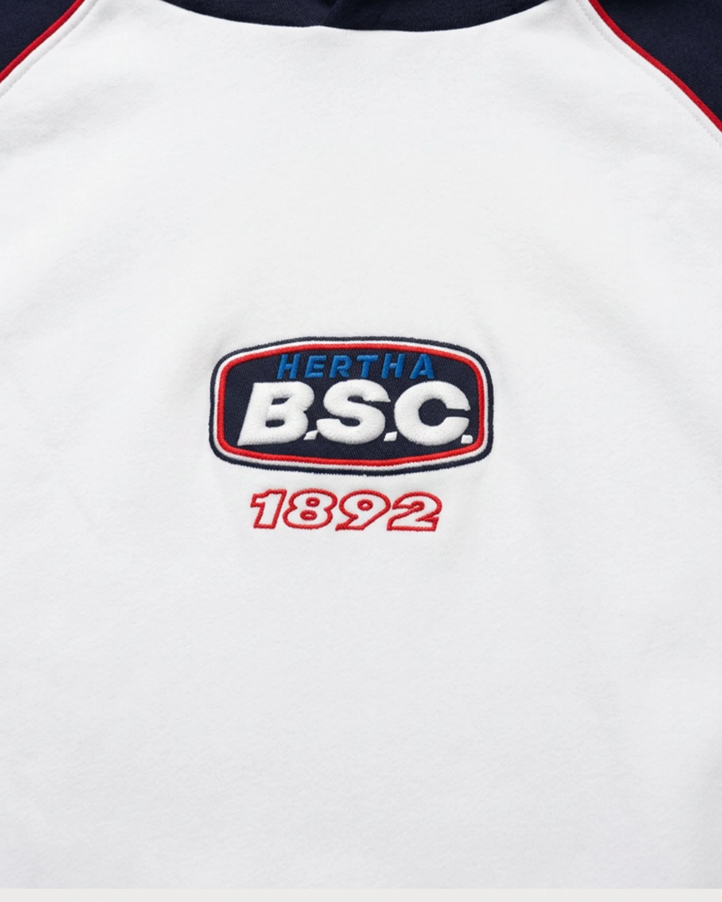 101_racing-collection_hoodie_detail.jpg