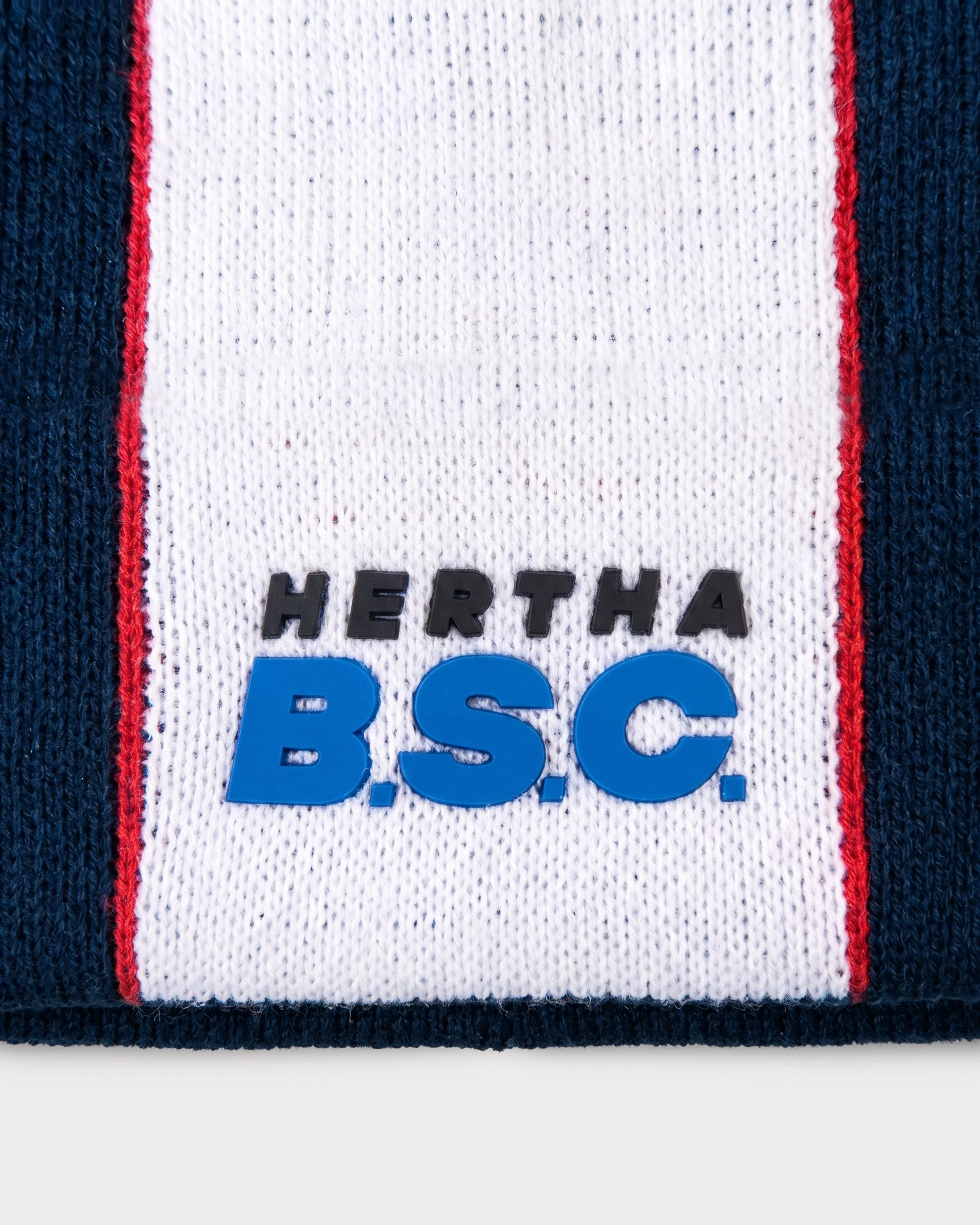 101_racing-collection_beanie_detail.jpg