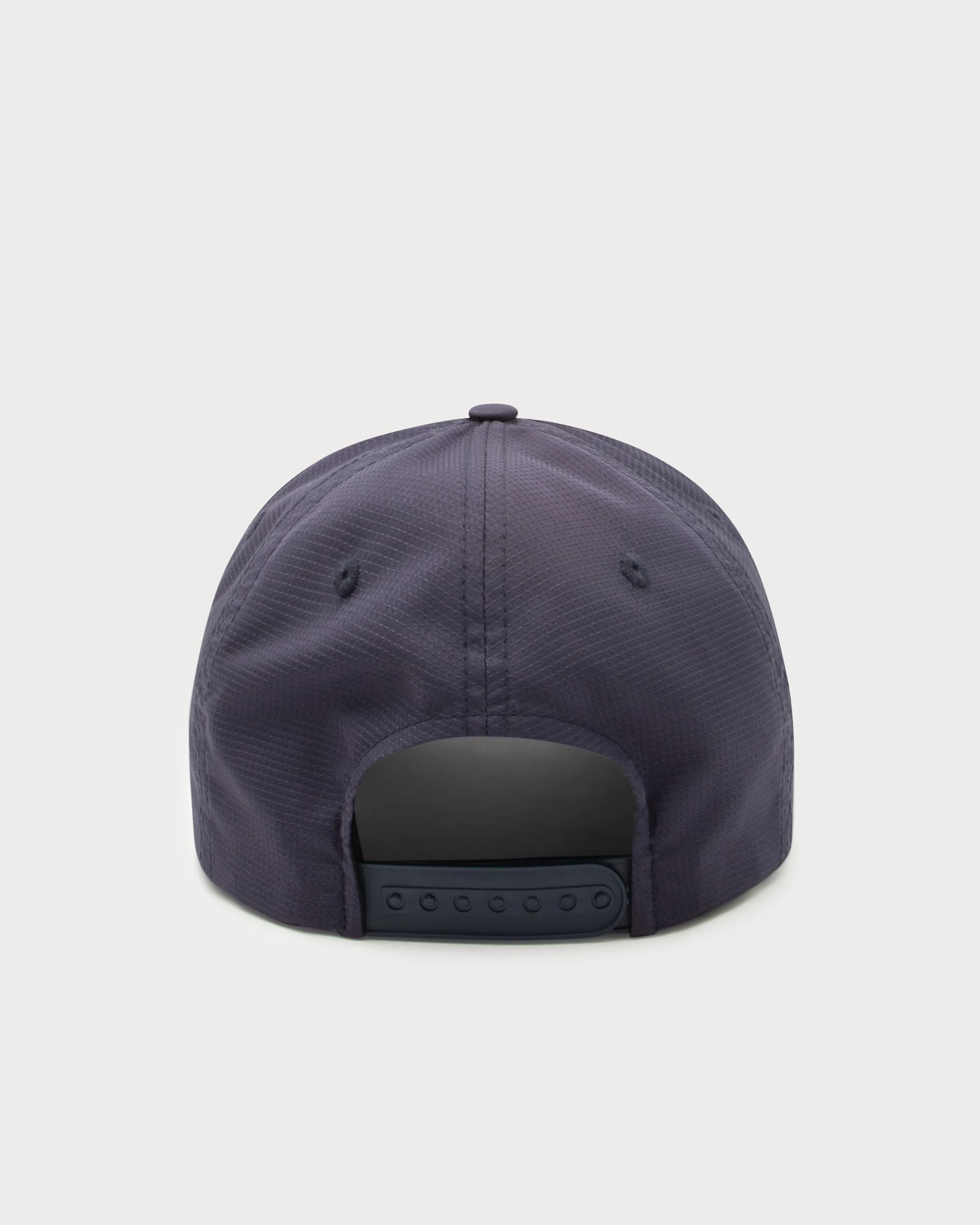 101_C26_Cloud_Essentials_Cap_black-b.jpg
