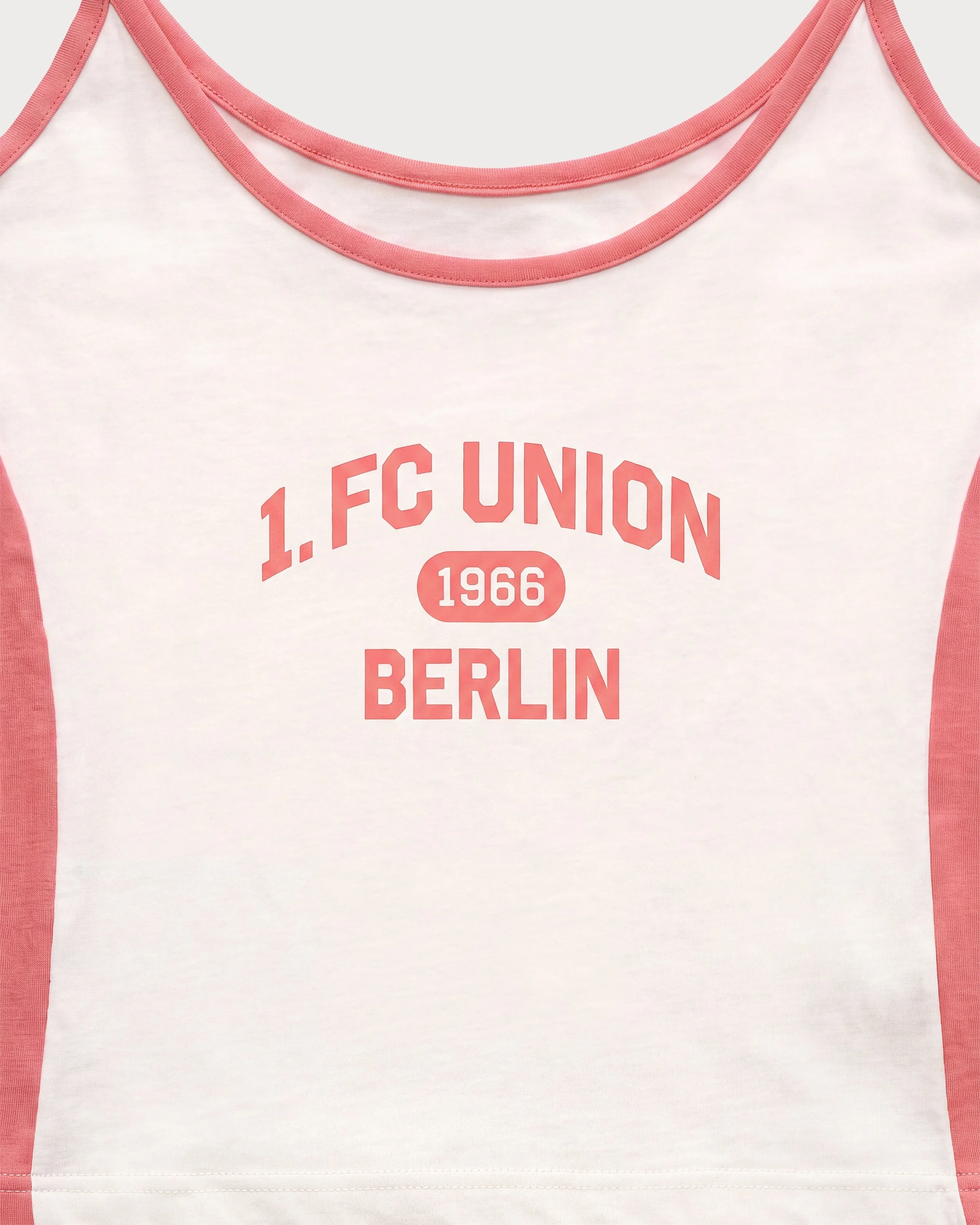 101_beyond-pitch-collection_cropped-top_detail.jpeg