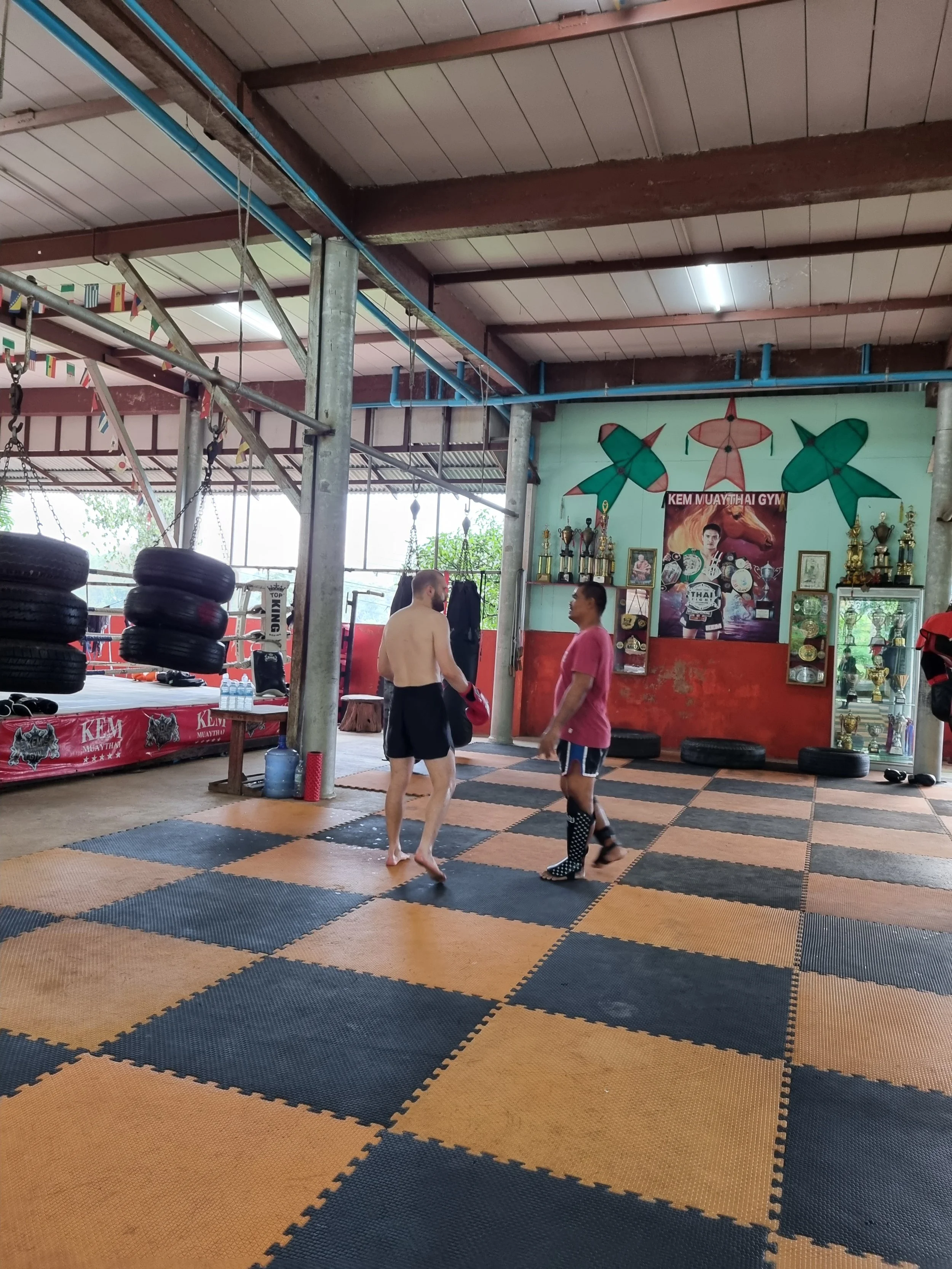 Kem Muaythai Gym coach with a private student