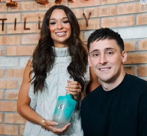 Una estrella del rugby galés lanza una ginebra