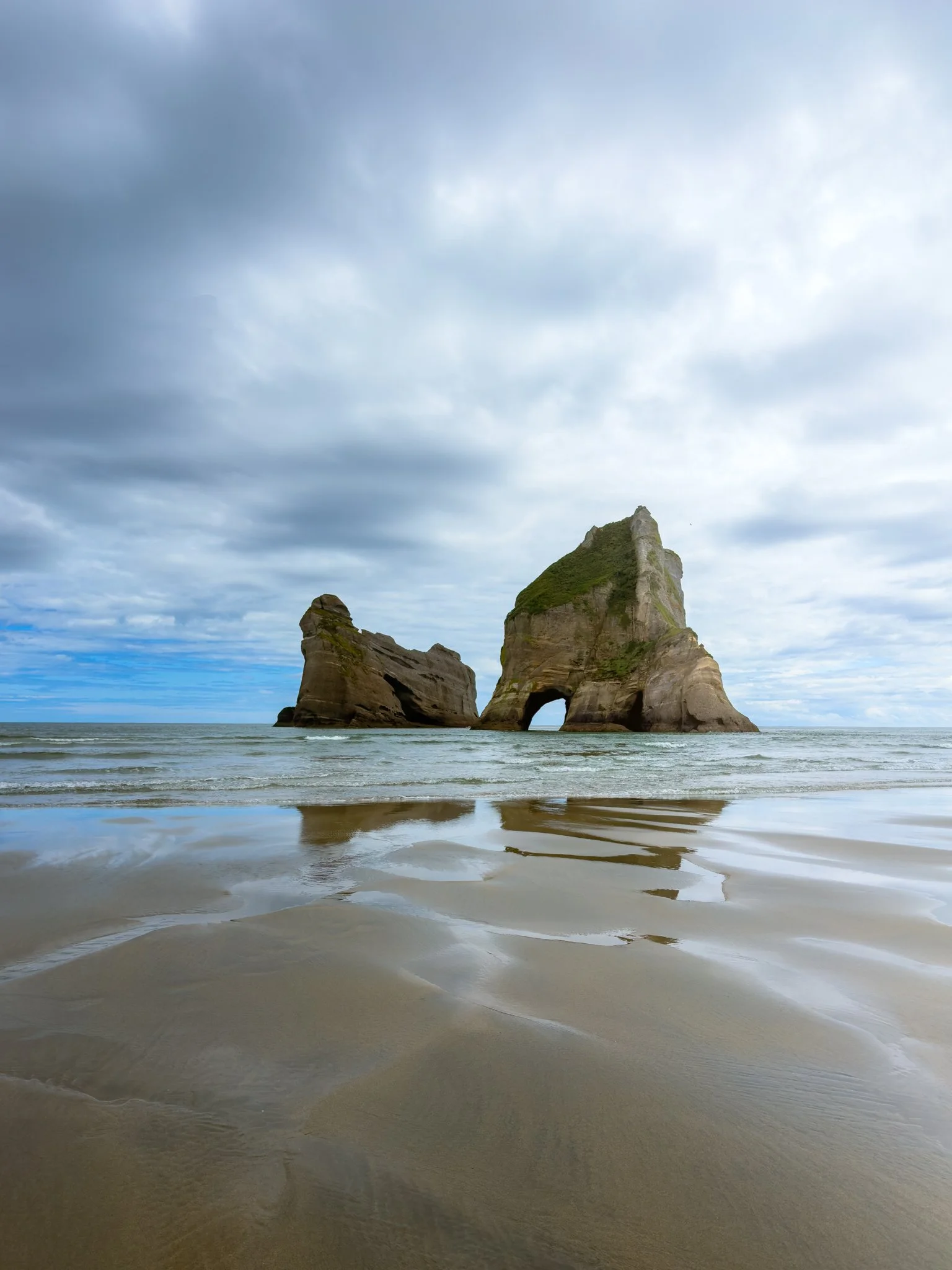 Rocks at Wharariki Beach 