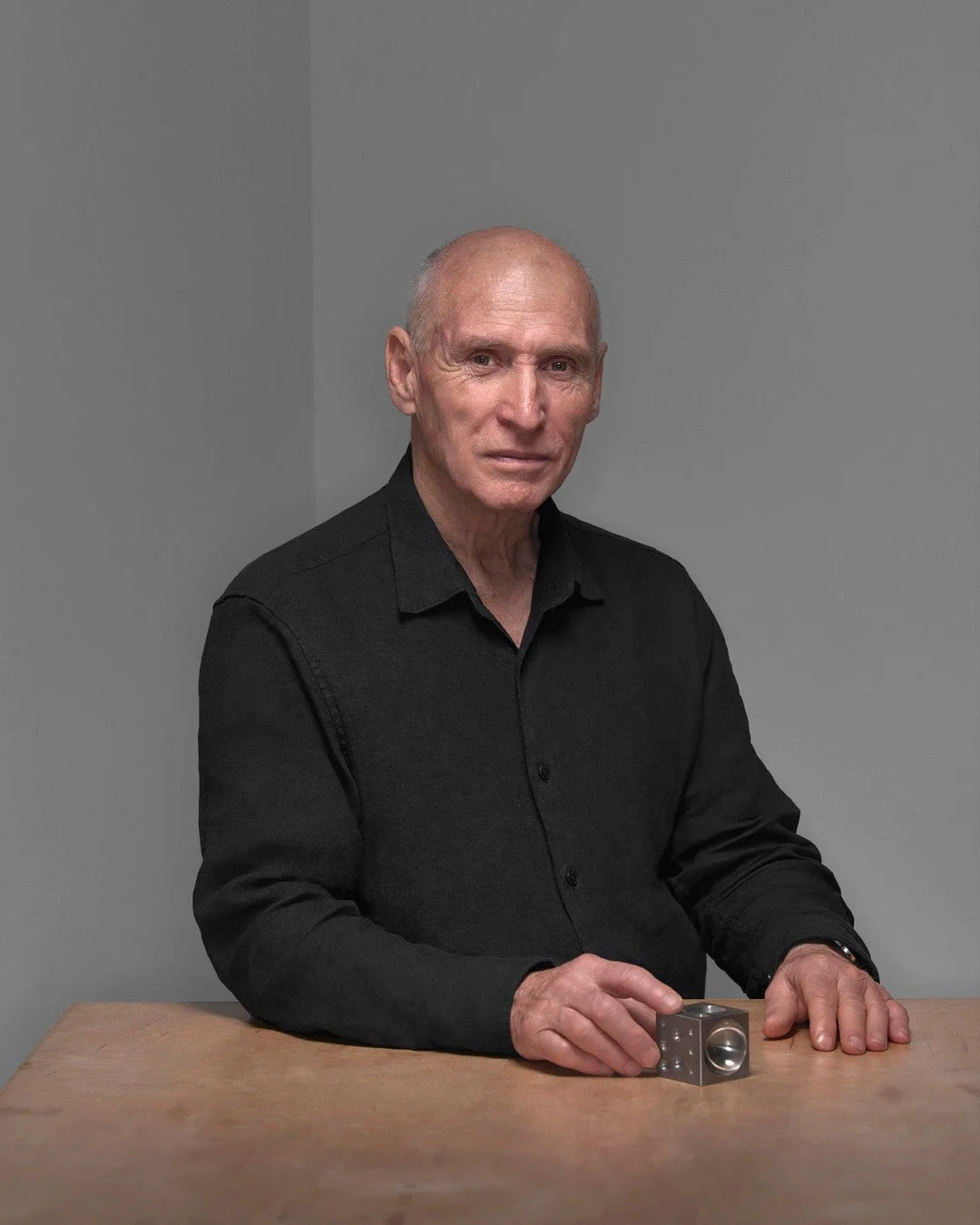 A couple of portraits of Andrew Kinghorn which I finally had time to take last week. It had been at the back of my mind for a few years on the occasions I had been photographing his absorbing work so I was pleased to be able to put a quiet day to goo