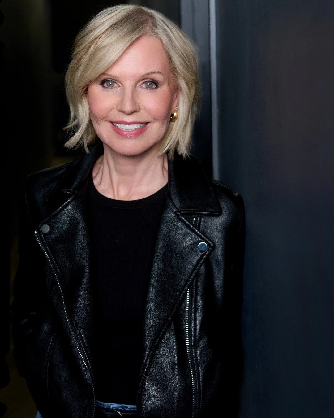 ✨ Meet Jackie Glass ✨
For those who are new here, welcome — and, of course, a warm hello to our long term followers! 
Jackie is the heart and visionary behind Jackie Glass Inc., a full-service residential interior design firm based in Oakvill