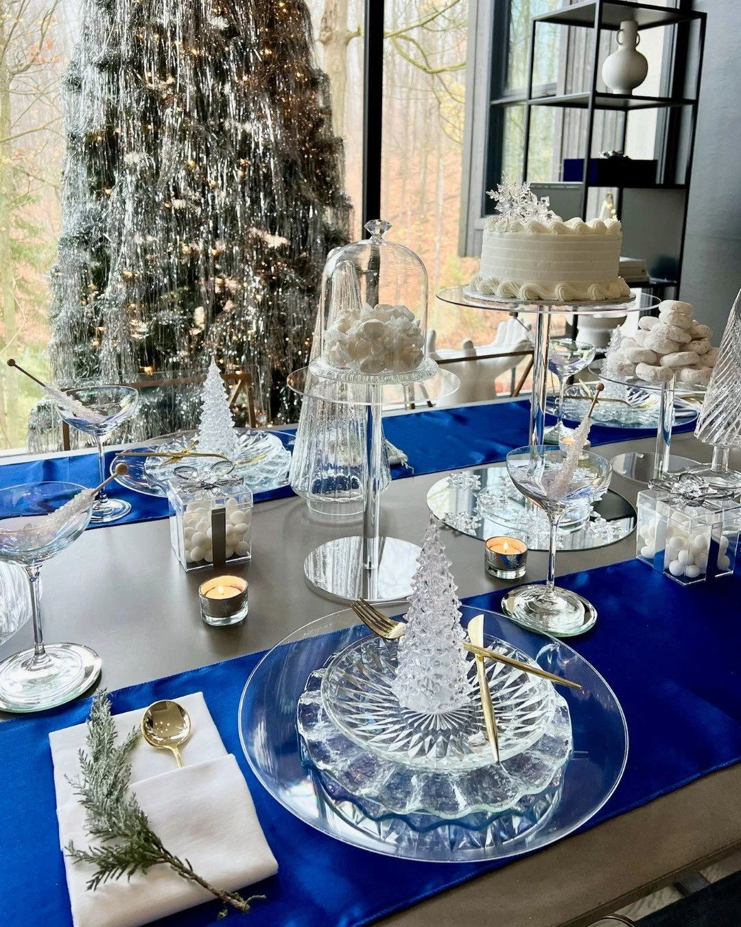 When I&rsquo;m looking for holiday inspiration, I always love revisiting past favourites &mdash; like this pretty blue and transparent tablescape. 💙✨ I remember styling this one and just feeling so inspired (and a little hungry!).

Stay tuned for mo
