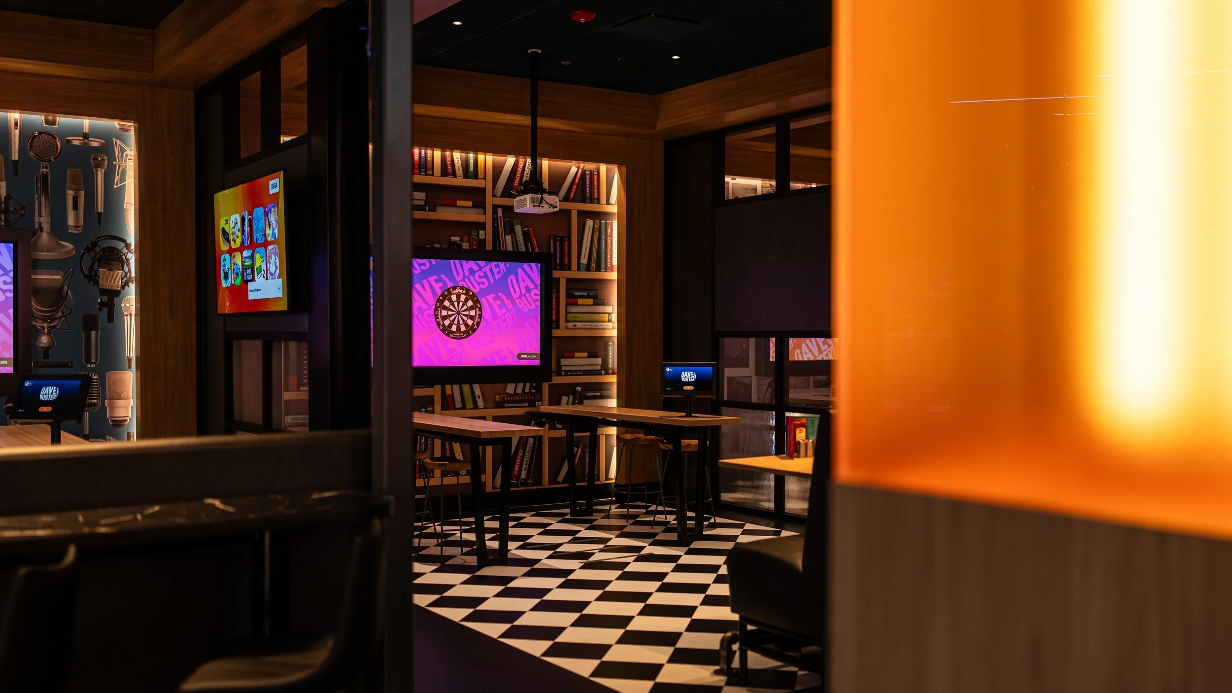 Dave & Busters--18.jpg