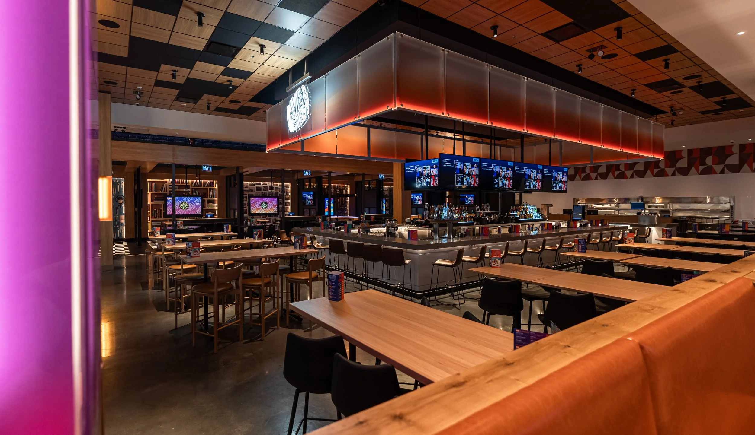 Dave & Busters--27.jpg