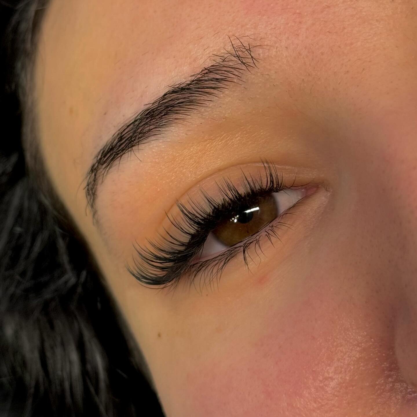 Our most requested style: wispy light volume 🤍 

Your set of lashes is unique and tailored to your preference, facial features, and natural lashes. A thorough consultation allows us to bring your vision of your perfect set to life 🪄

✨Book your las