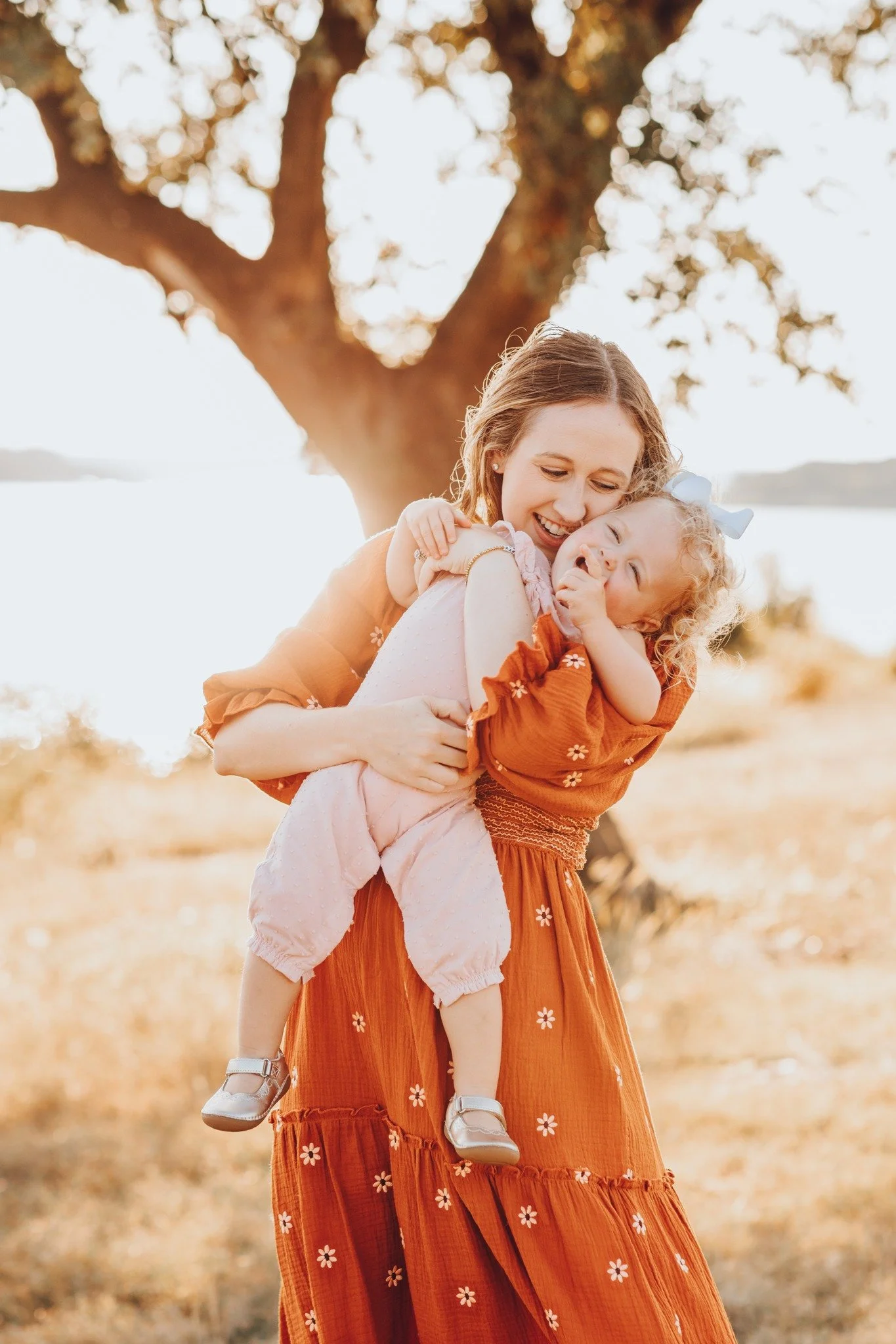 The Johnson's 🍂🤎🍁 Only a few more dates open for fall specials! Message me to book your date! 
.
.
.
.
#centraltxphotographer #templetxphotographer #beltontxphotographer #killeentxphotographer #harkerheightstxphotographer #nolanvilletxphotographer