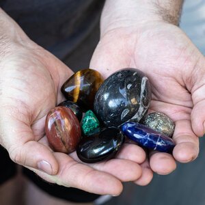 21 Best Healing Crystals For Men - Zen and Stone