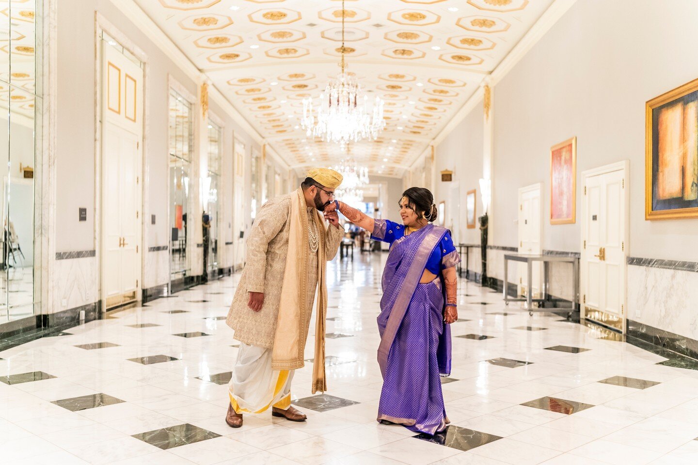 #weddingphotography enjoyed so much- Indian and Latin !!

As many know, I love those two cultures so much and I was so stoke that I could document vivid/vibrant moments for them. 

Como muchos saben, amo mucho esas dos culturas y me emocion&oacute; t