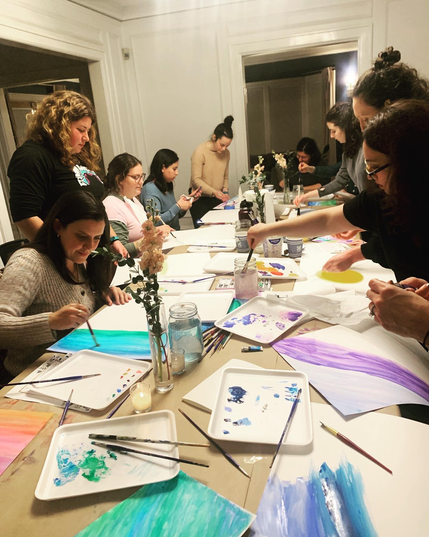 Some pics from an amazing SoulCircle last night!! Thank you @rifkachilloongoo for helping us bring out the idea of calm in a turbulent world through watercolors🎨