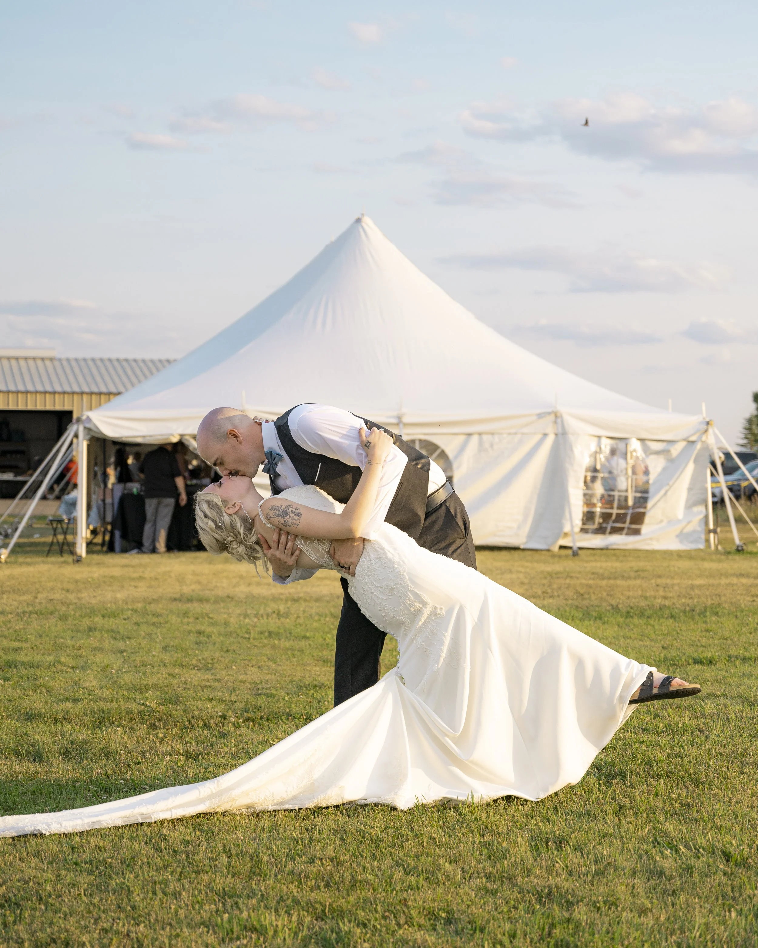Caynen+Abby_WeddingSneakPeeks-181.jpg