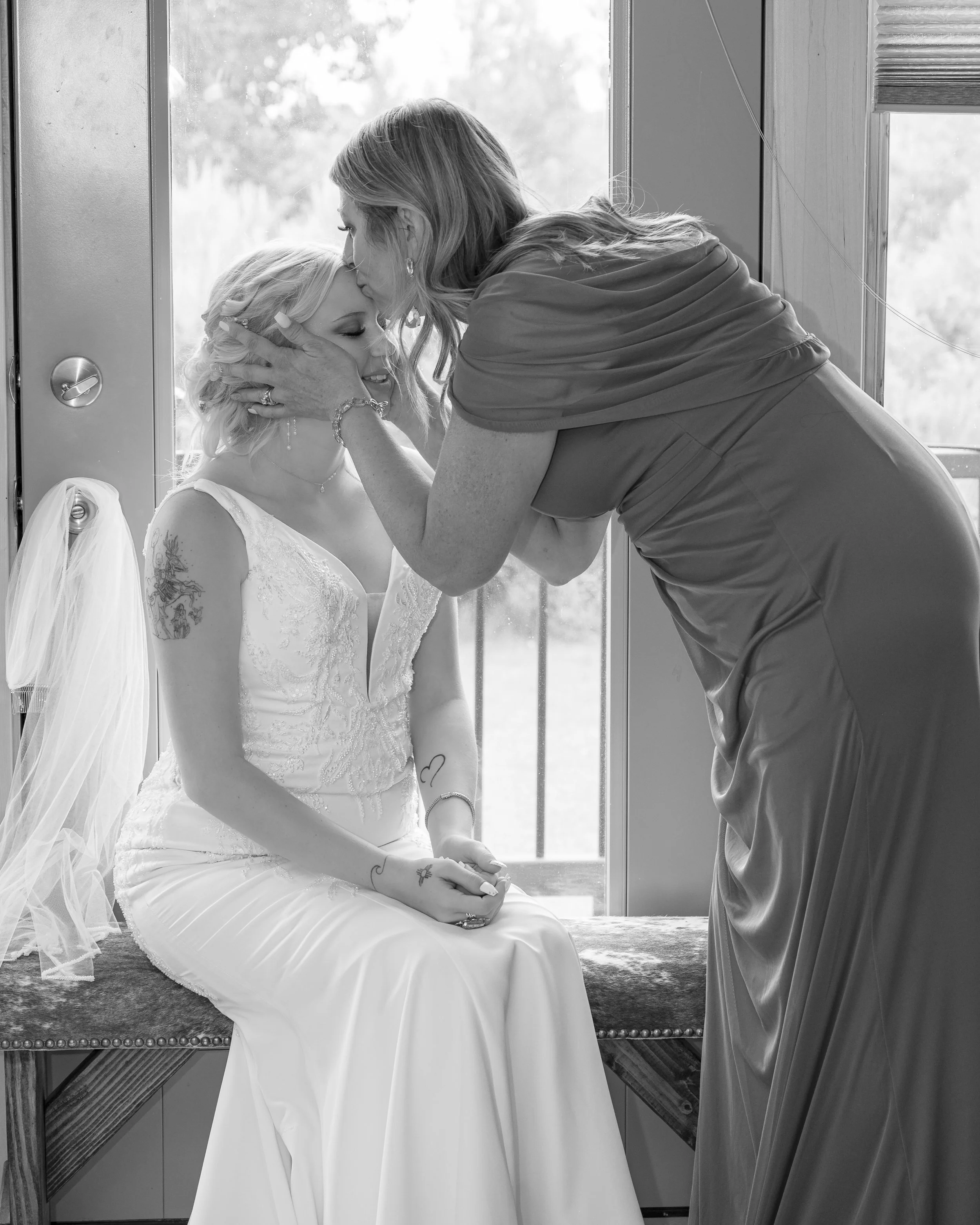 Caynen+Abby_WeddingSneakPeeks-39.jpg